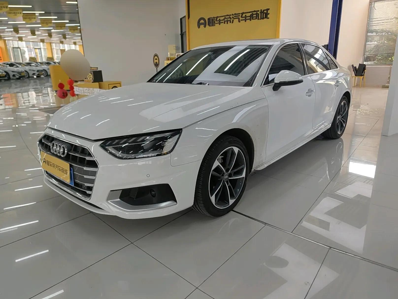 Audi A4L 2021 г. 56445 км.