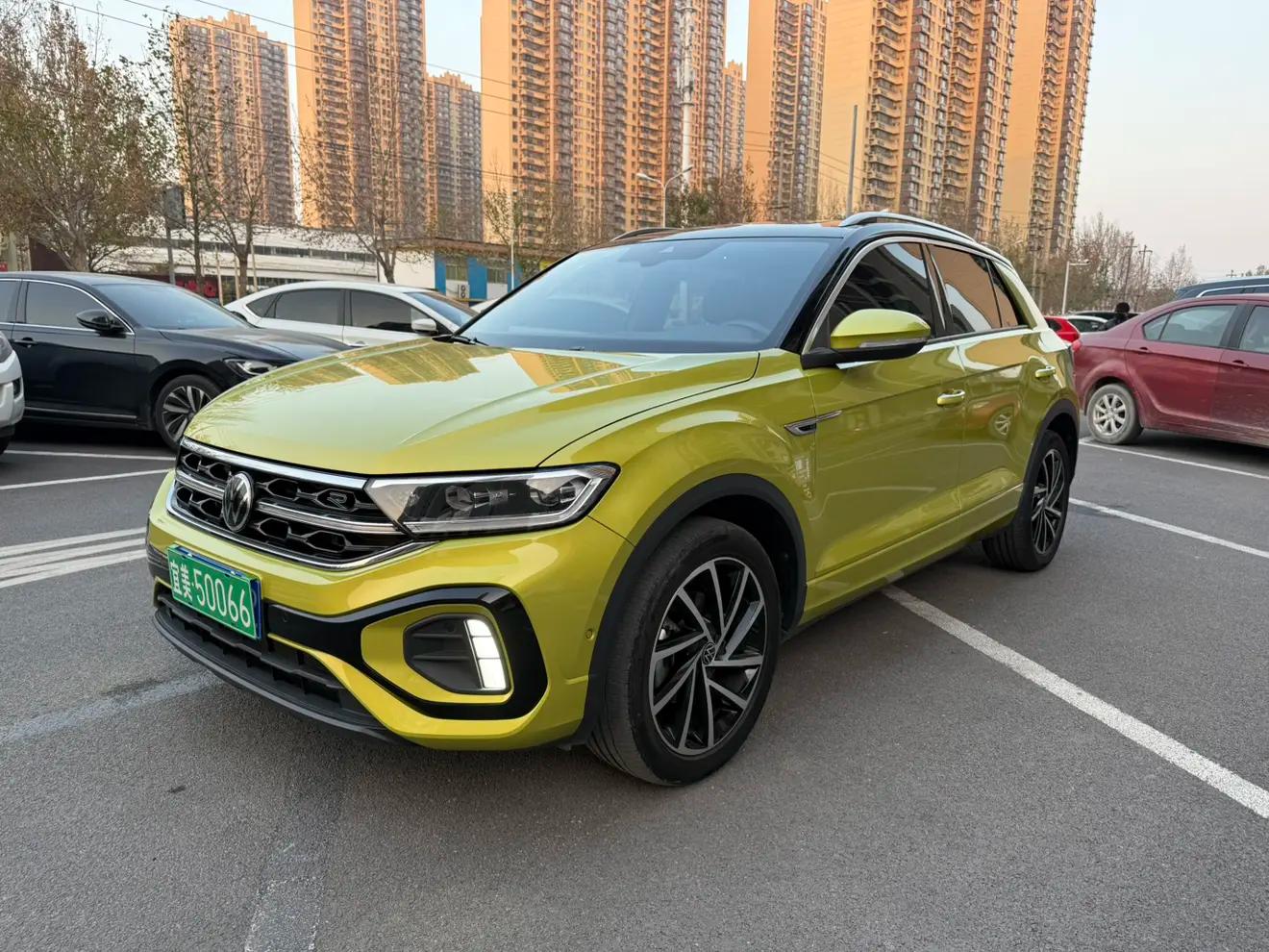 Volkswagen T-Roc 2023 г. 10000 км.