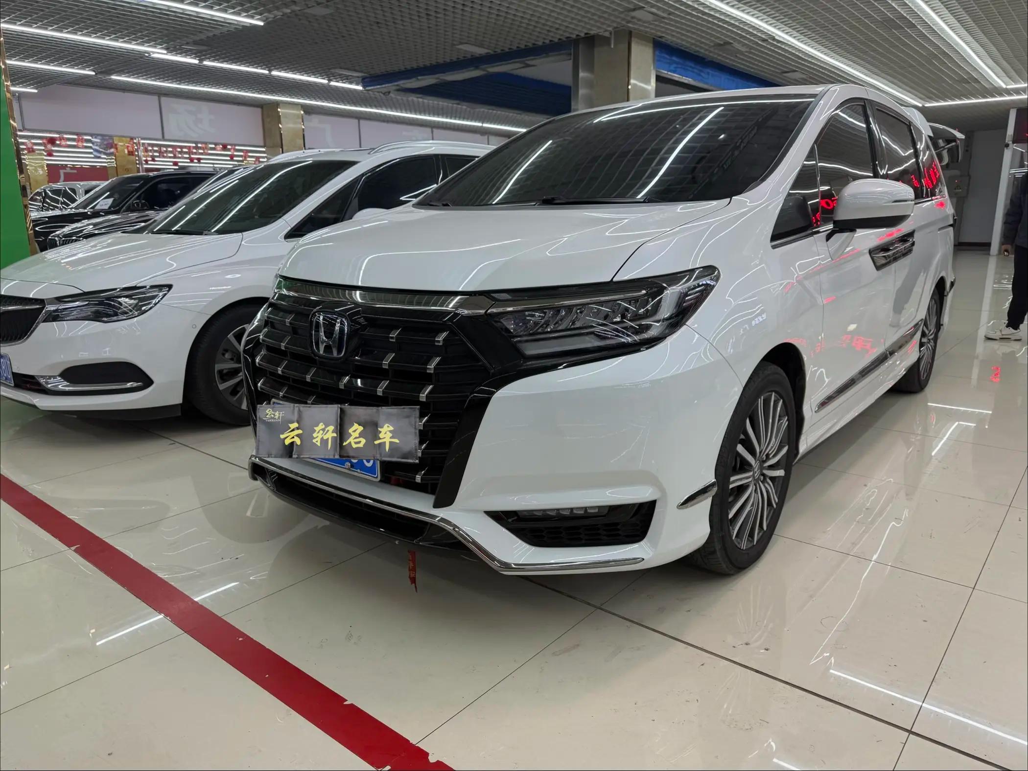 Honda Elysion 2022 г. 37093 км.