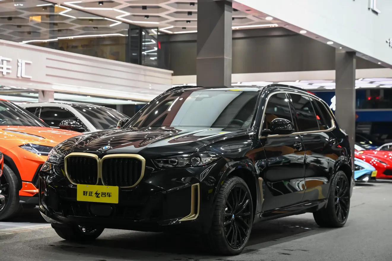 BMW X5 2025 г. 4083 км.