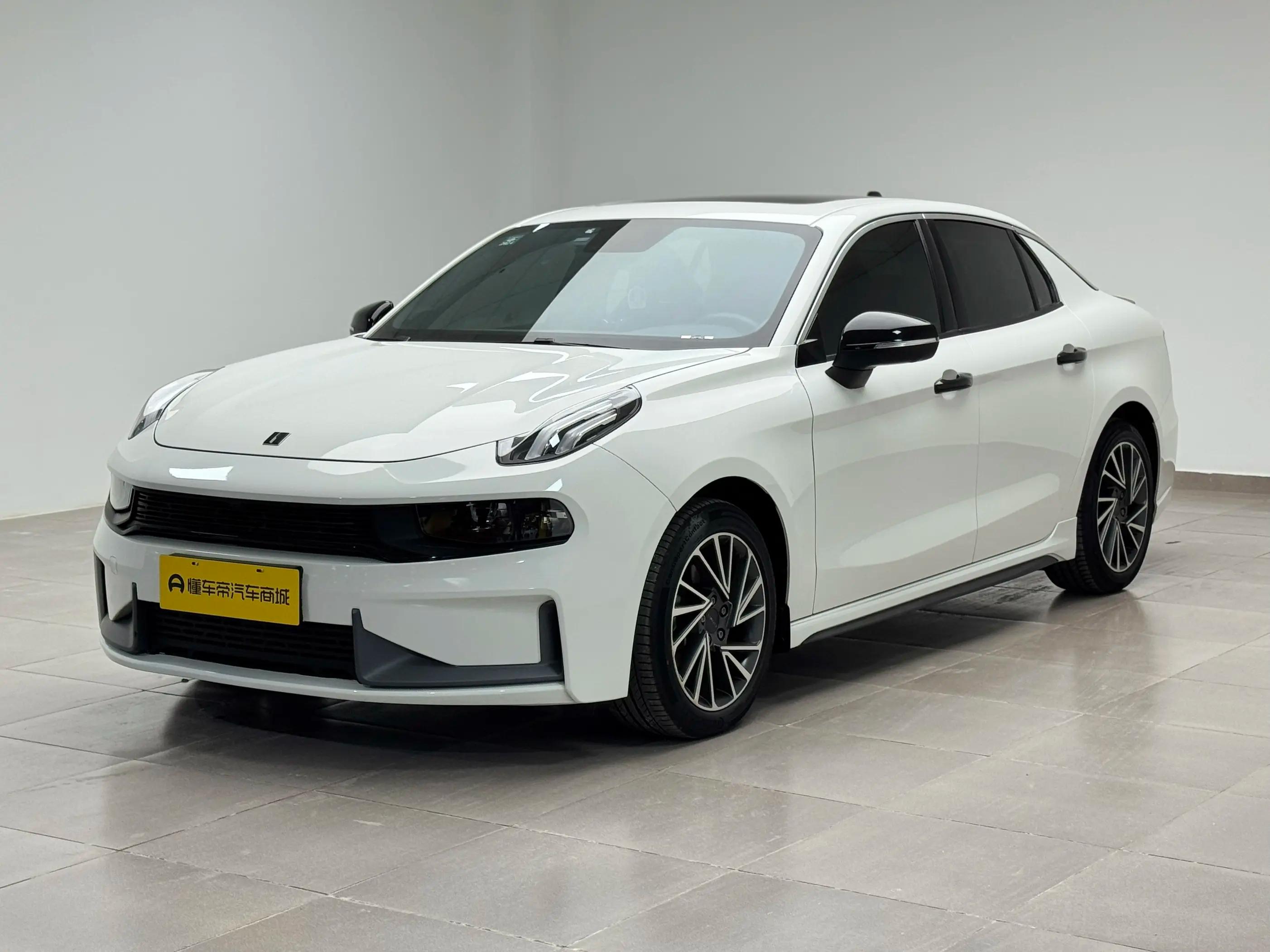 Lynk & Co 03 2022 г. 64227 км.
