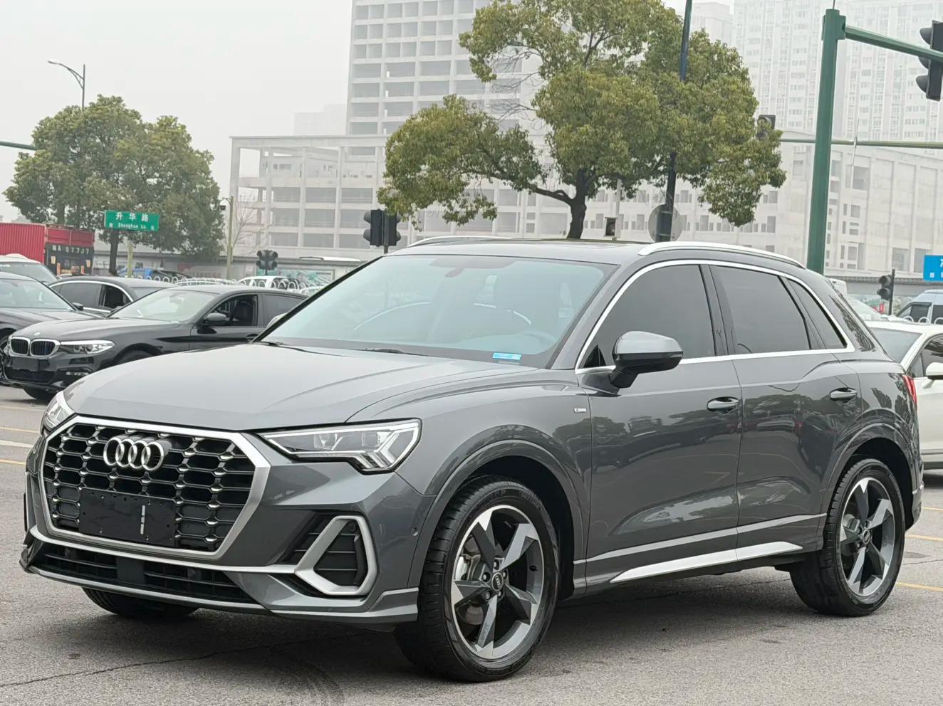 Audi Q3 2022 г. 18000 км.