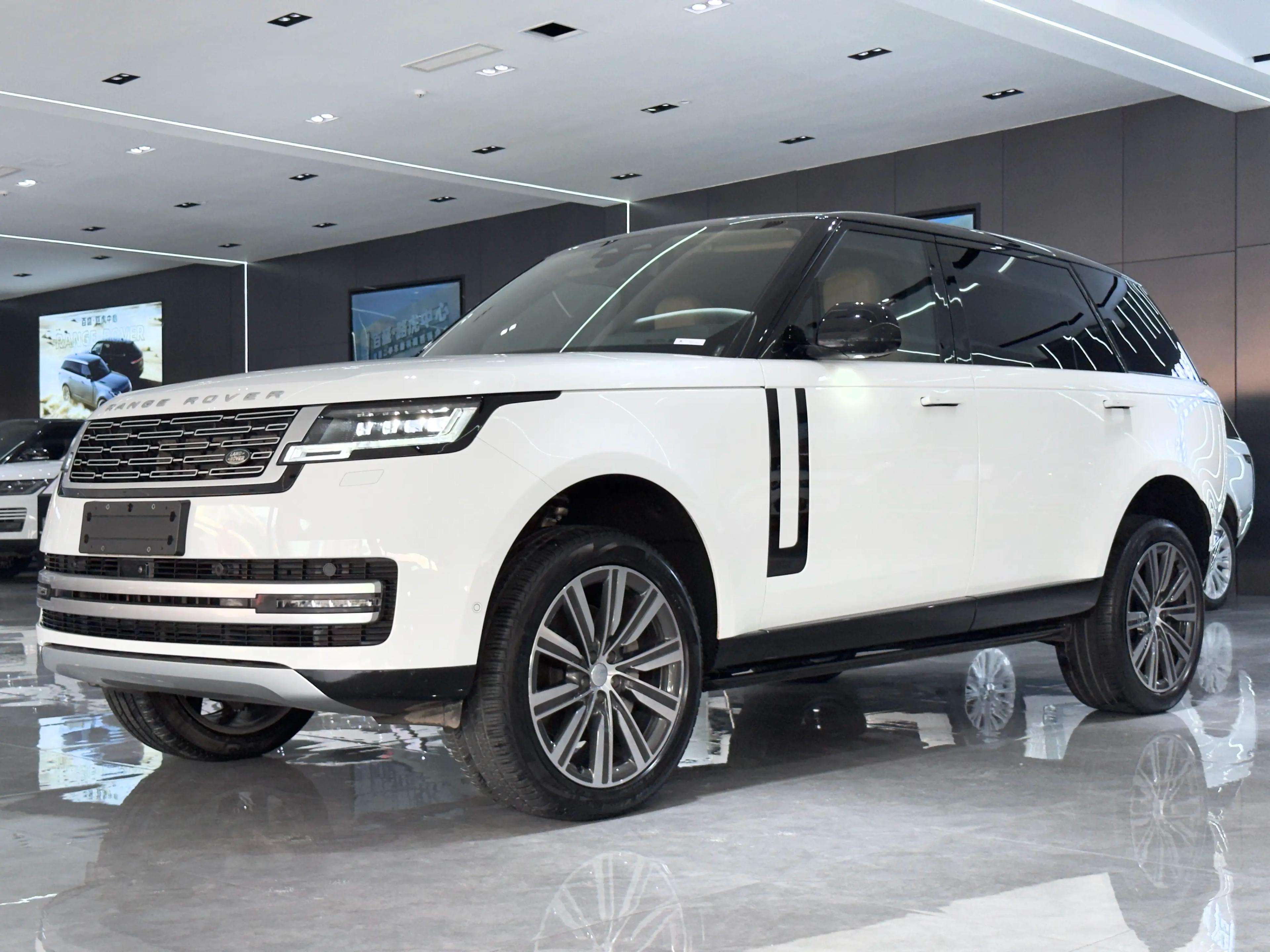 Land Rover Range rover 2022 г. 54105 км.