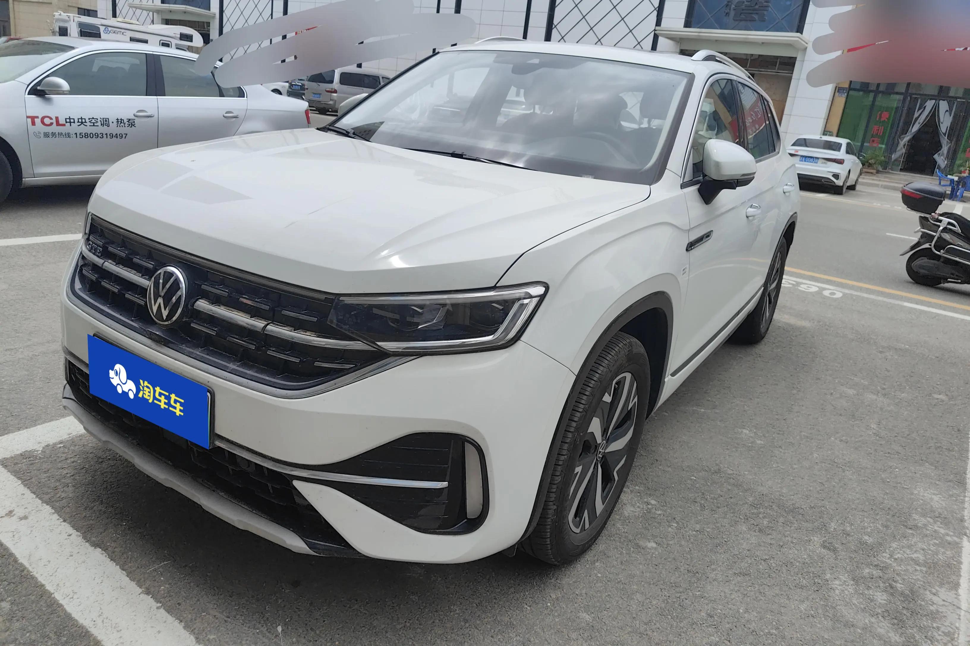 Volkswagen Tayron GTE 2023 г. 12947 км.