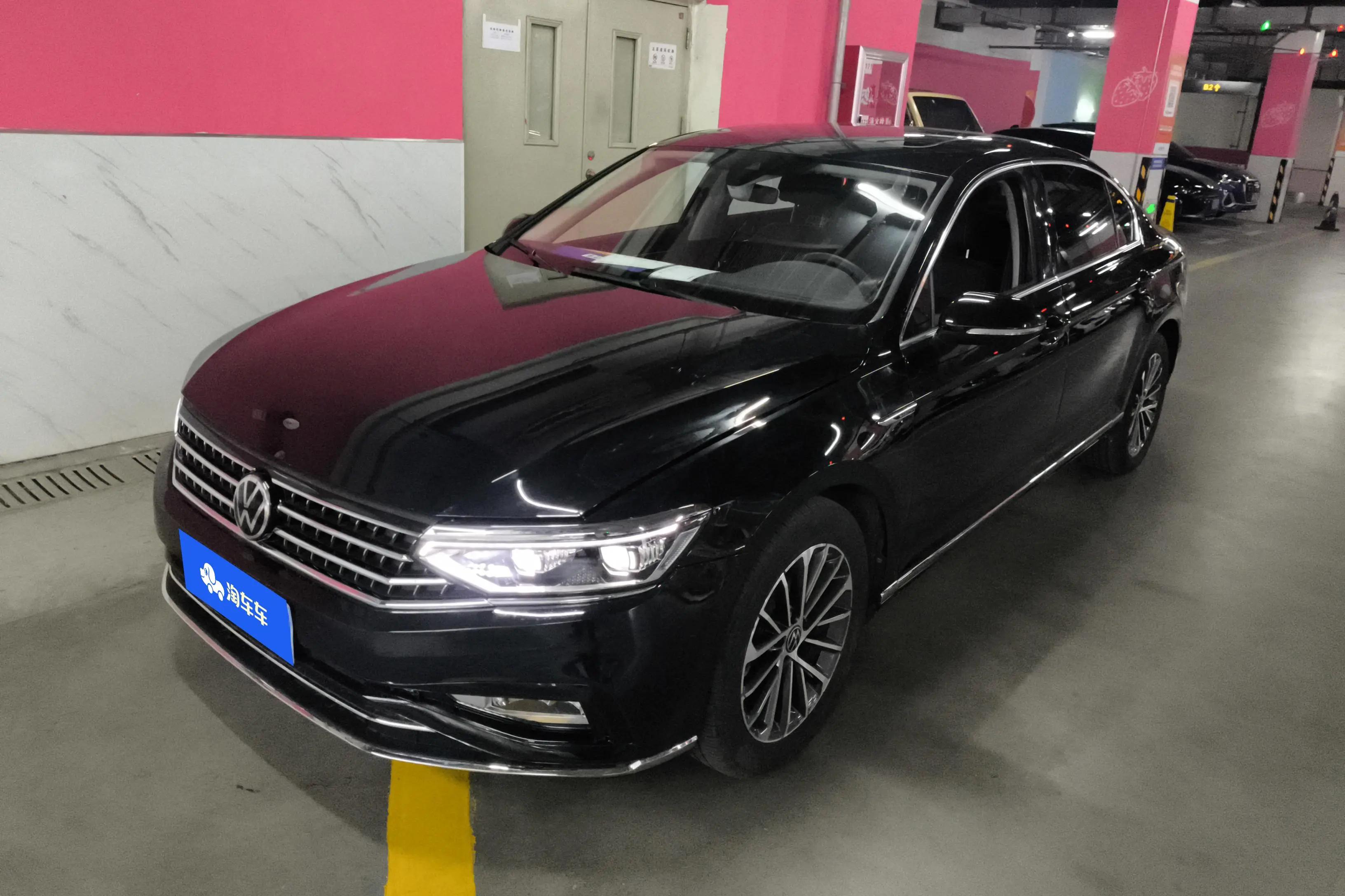 Volkswagen Magotan 2021 г. 43200 км.