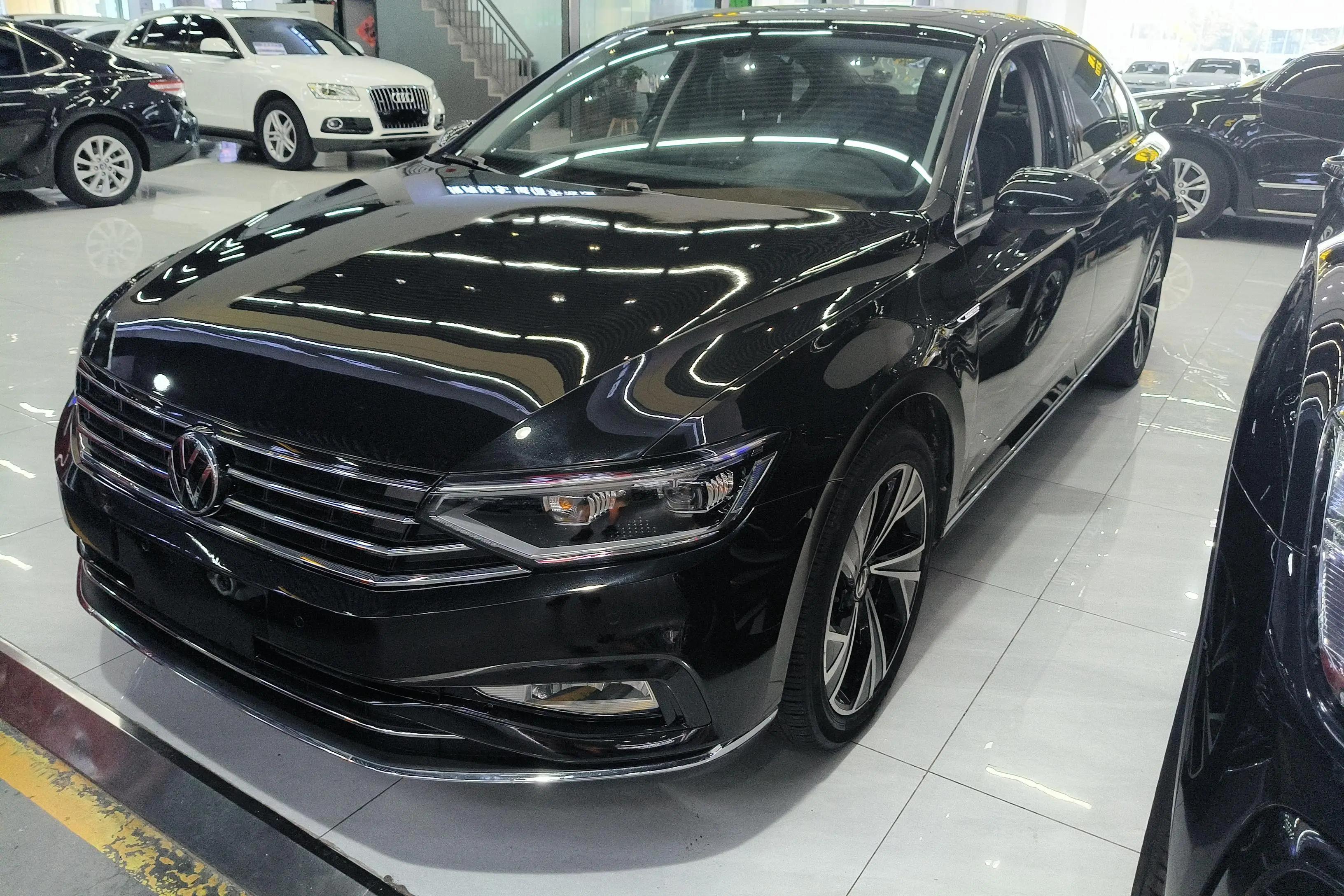 Volkswagen Magotan 2022 г. 67200 км.