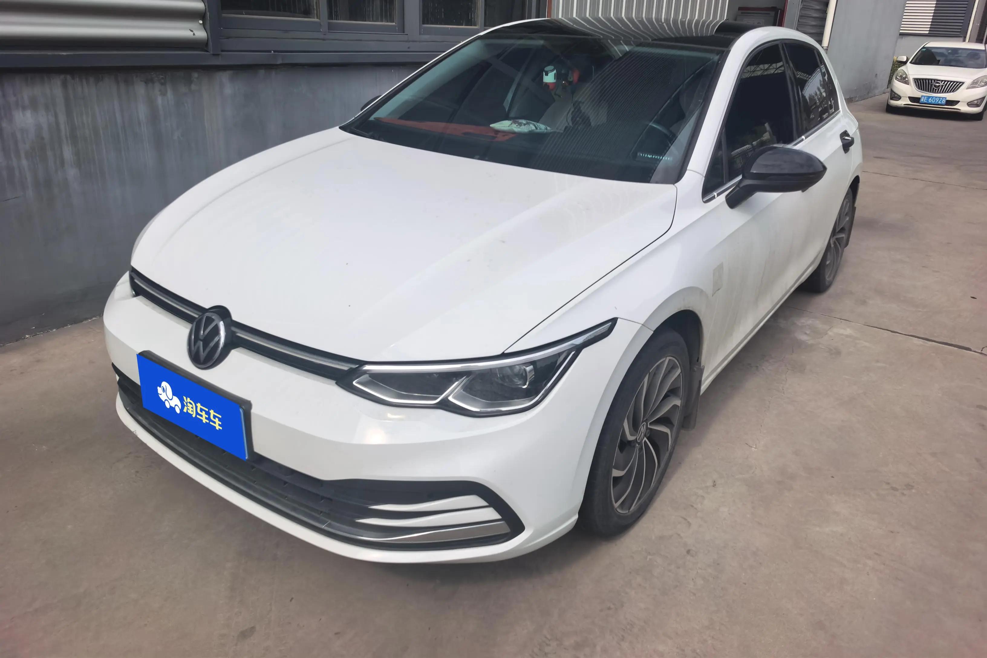 Volkswagen Golf 2021 г. 42400 км.