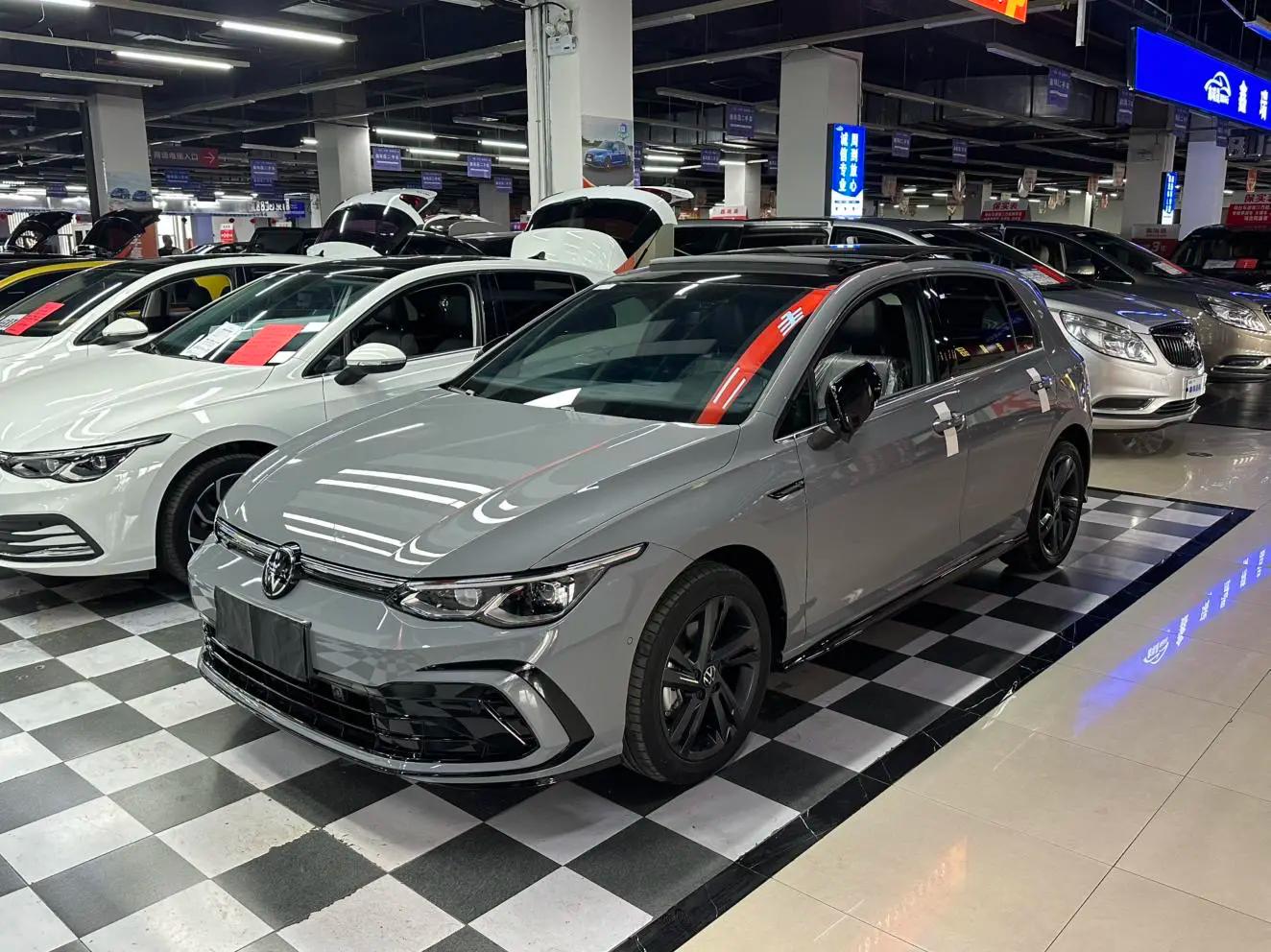 Volkswagen Golf 2024 г. 12000 км.