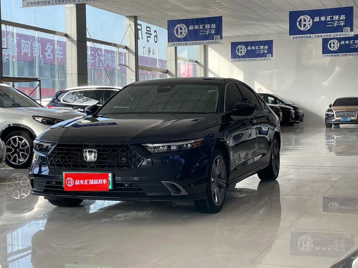 Honda Accord PHEV 2025 г. 1006 км.