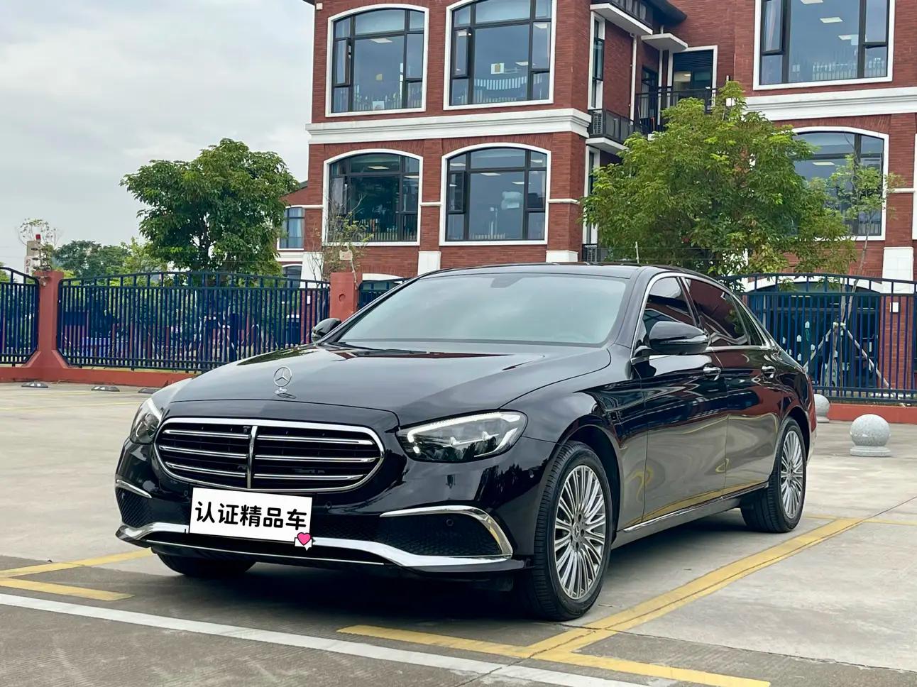 Mercedes-Benz E-Class 2023 г. 54031 км.