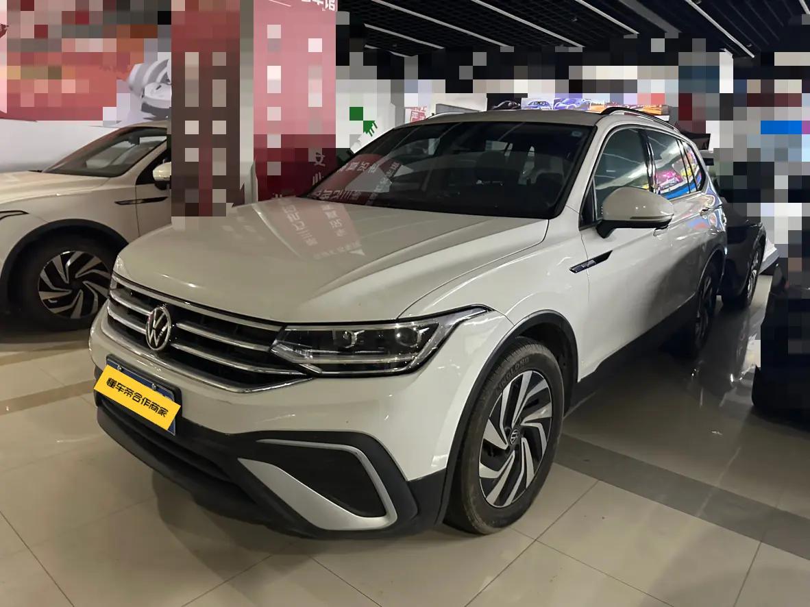 Volkswagen Tiguan L 2022 г. 87220 км.