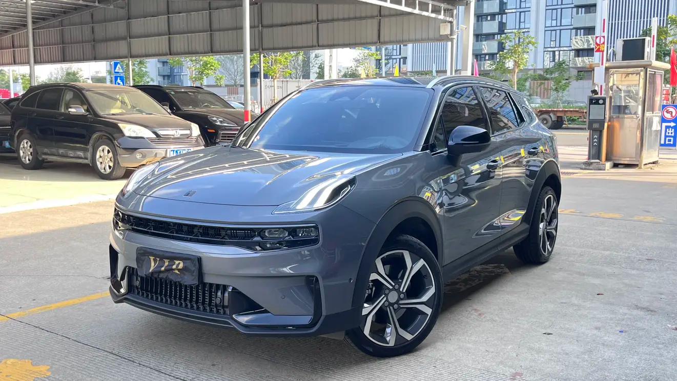 Lynk & Co 06 2024 г. 7052 км.