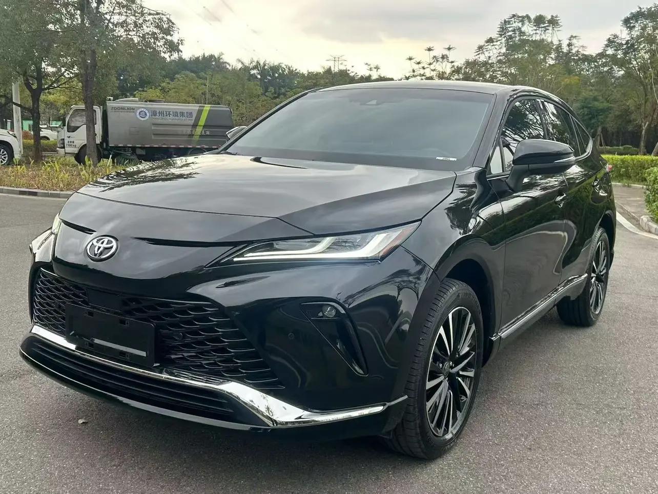 Toyota Venza 2025 г. 5065 км.