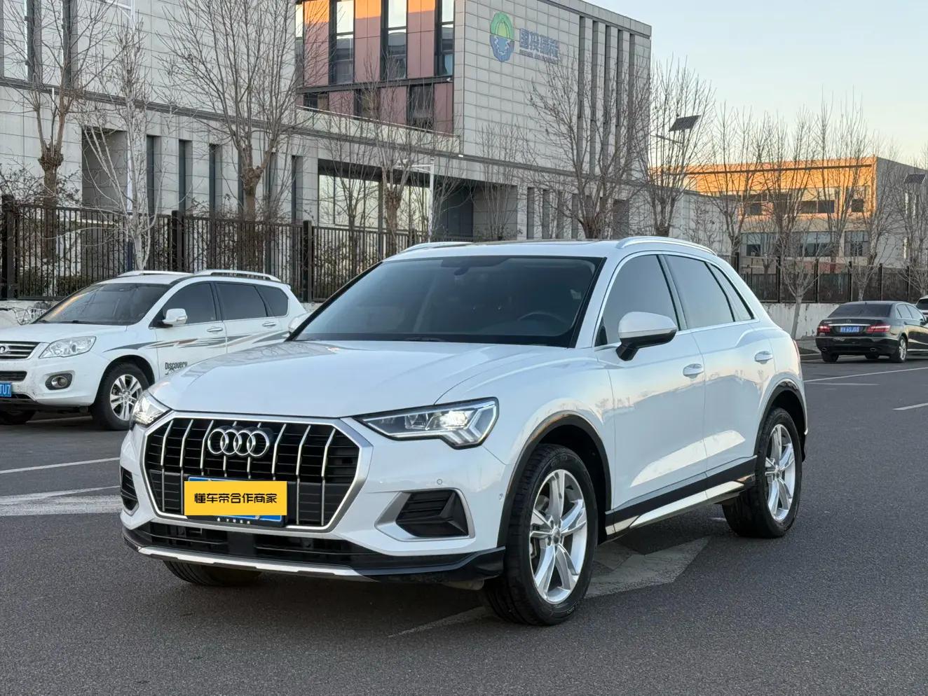 Audi Q3 2021 г. 37107 км.