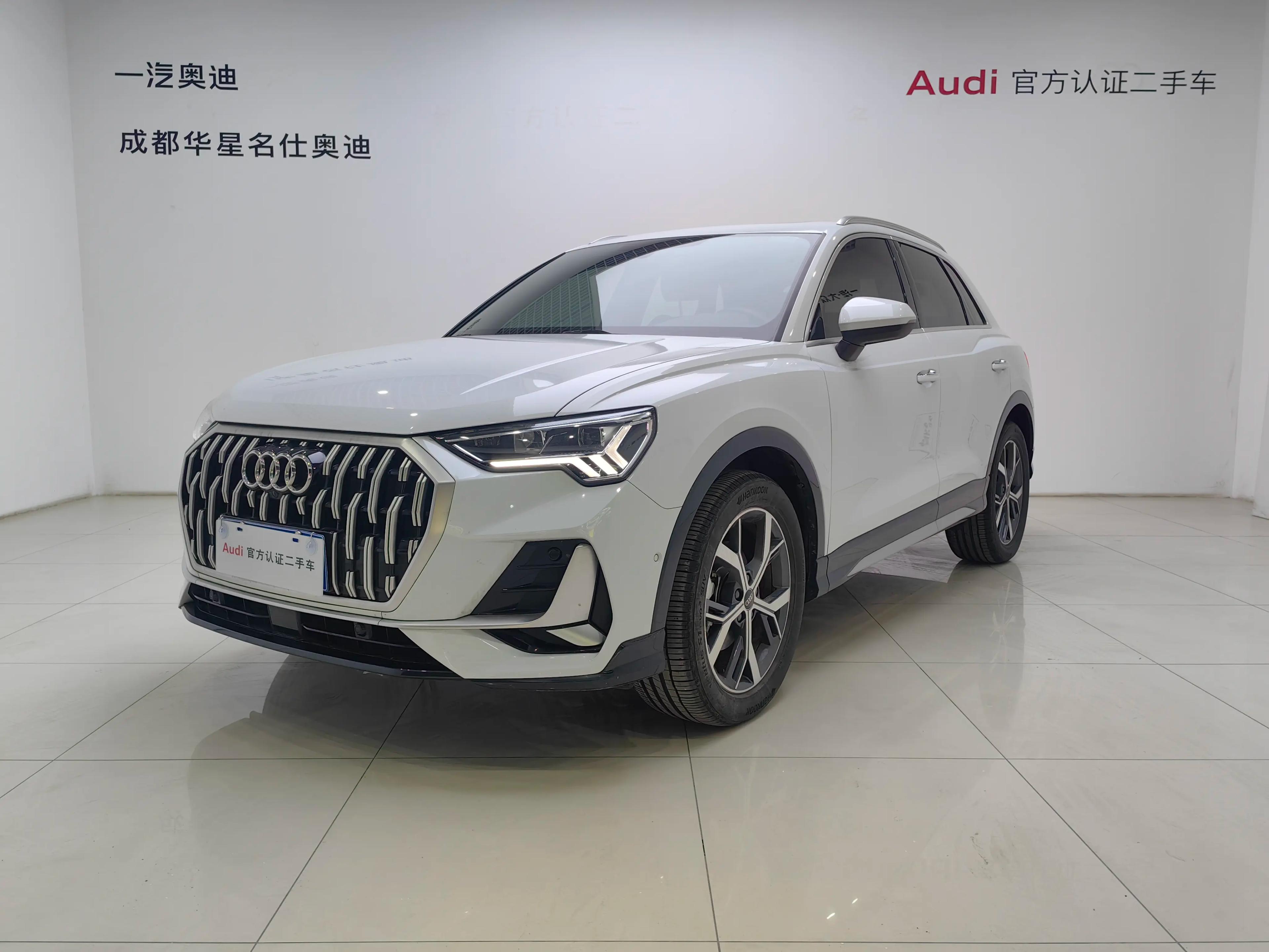 Audi Q3 2024 г. 10906 км.