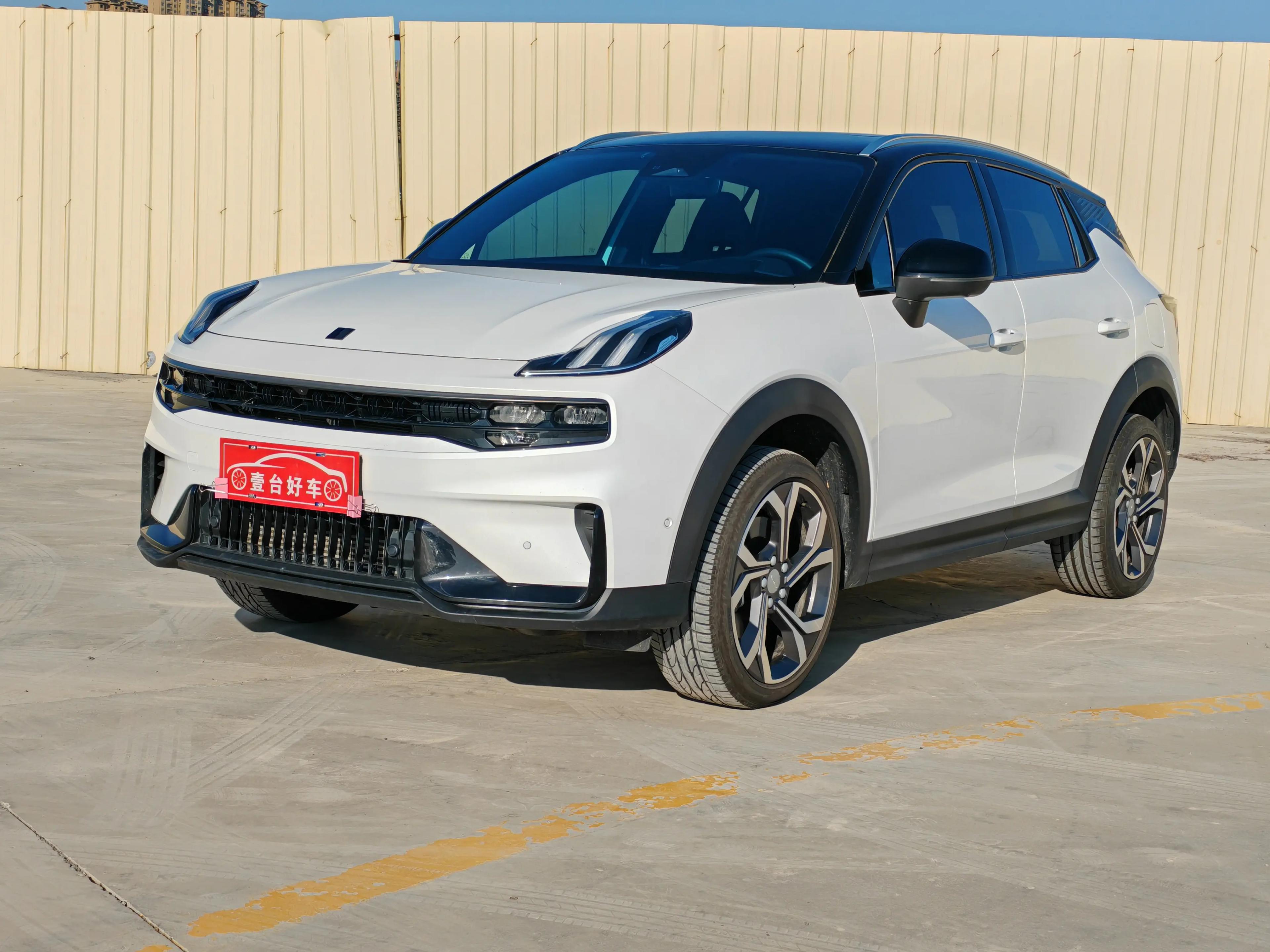 Lynk & Co 06 2024 г. 33025 км.
