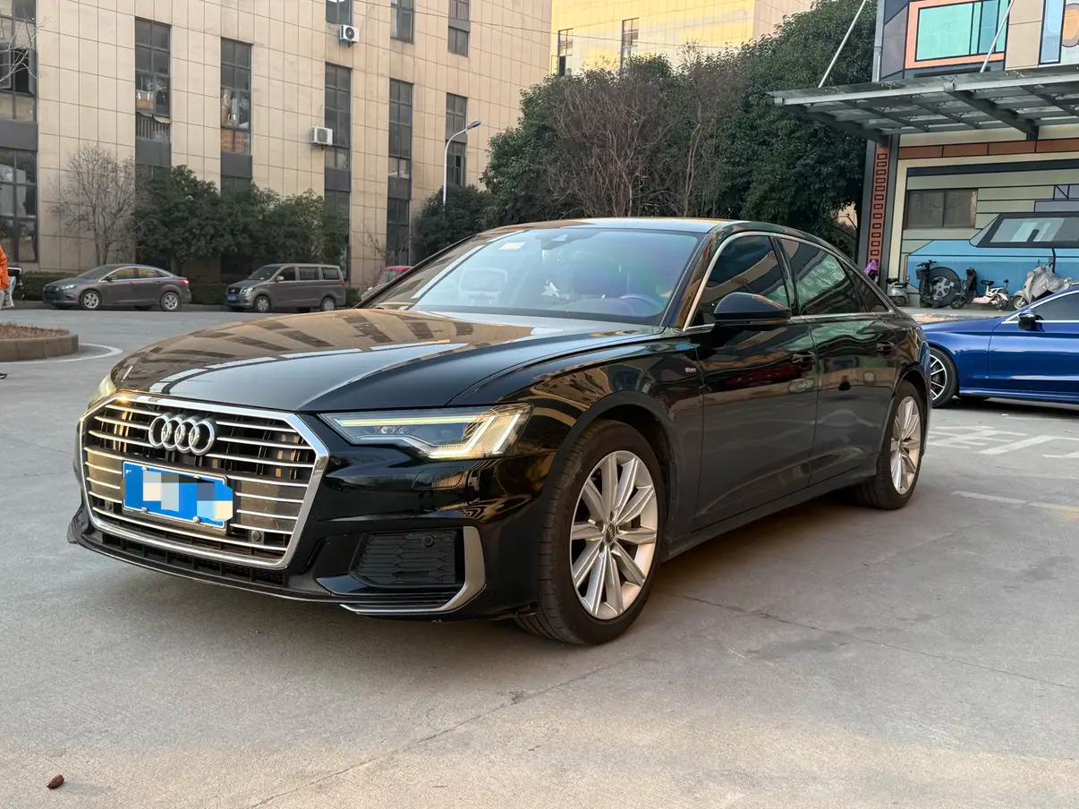 Audi A6L 2021 г. 85080 км.