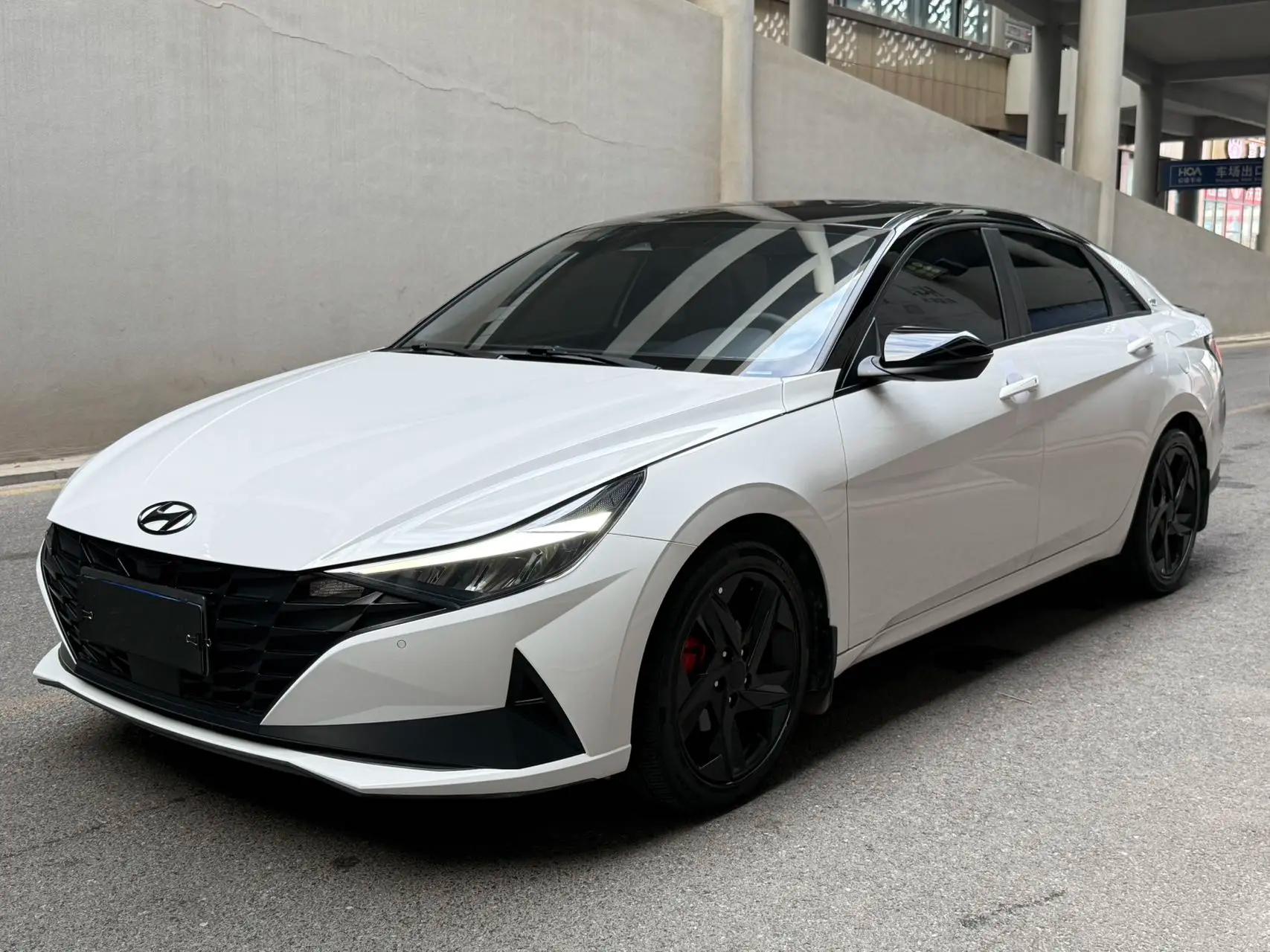 Hyundai Elantra 2023 г. 38022 км.