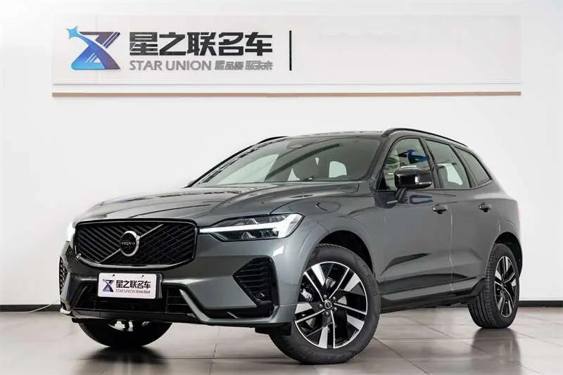 Volvo XC60 2025 г. 4802 км.