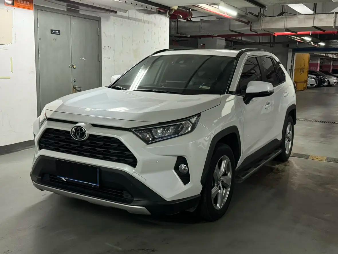 Toyota RAV4 2022 г. 68061 км.
