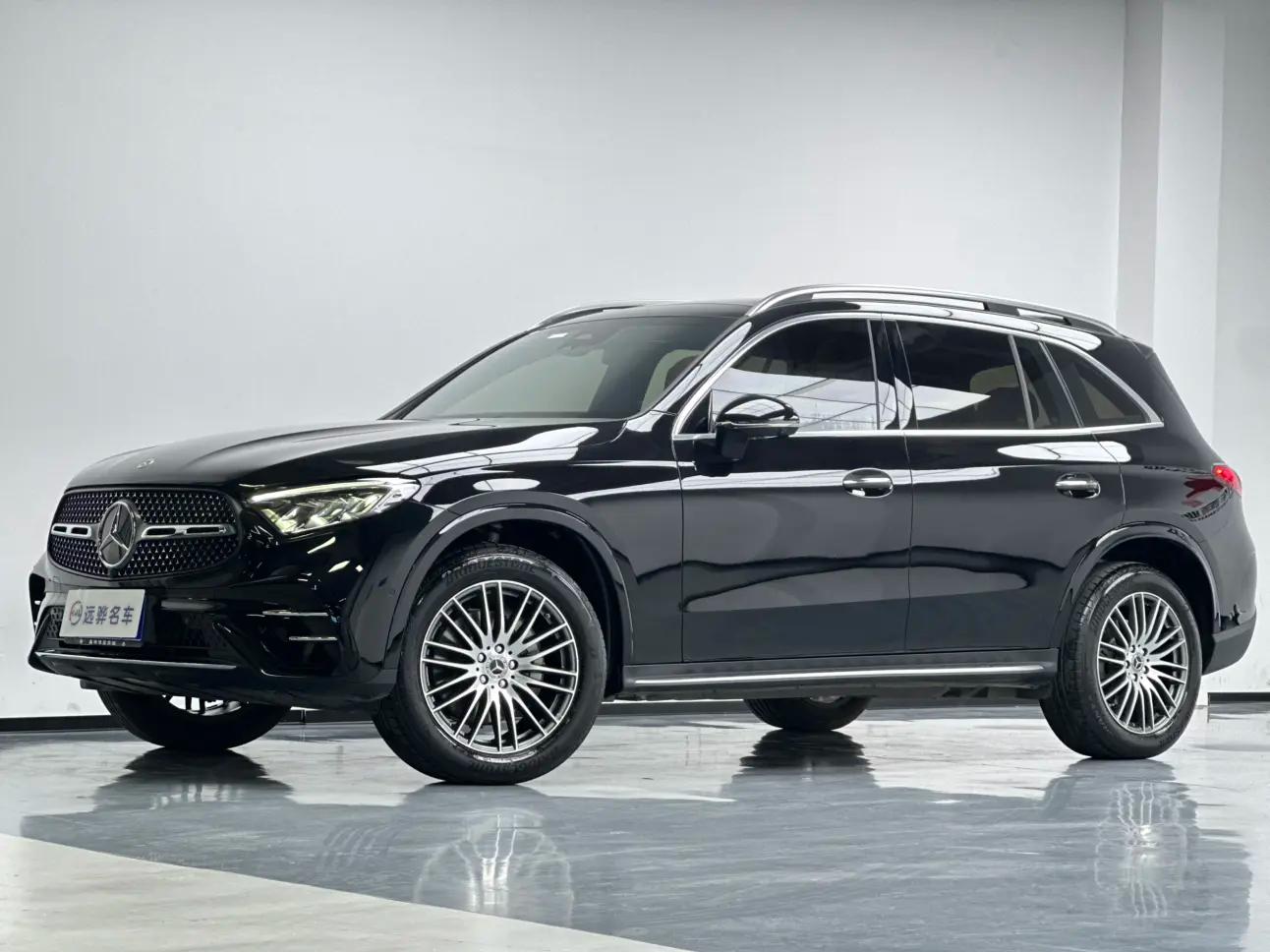 Mercedes-Benz GLC 2025 г. 7027 км.