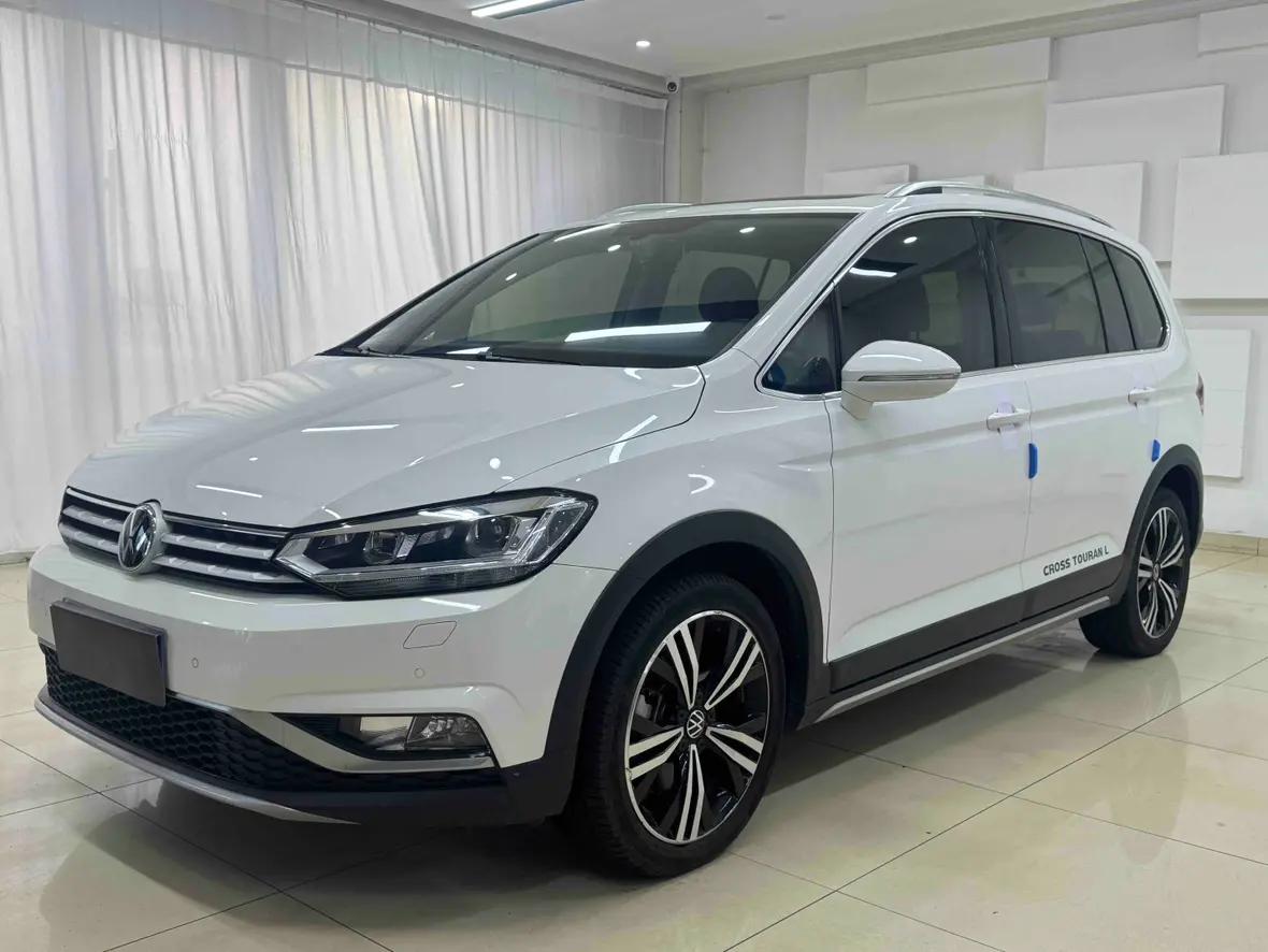 Volkswagen Touran L 2021 г. 40080 км.