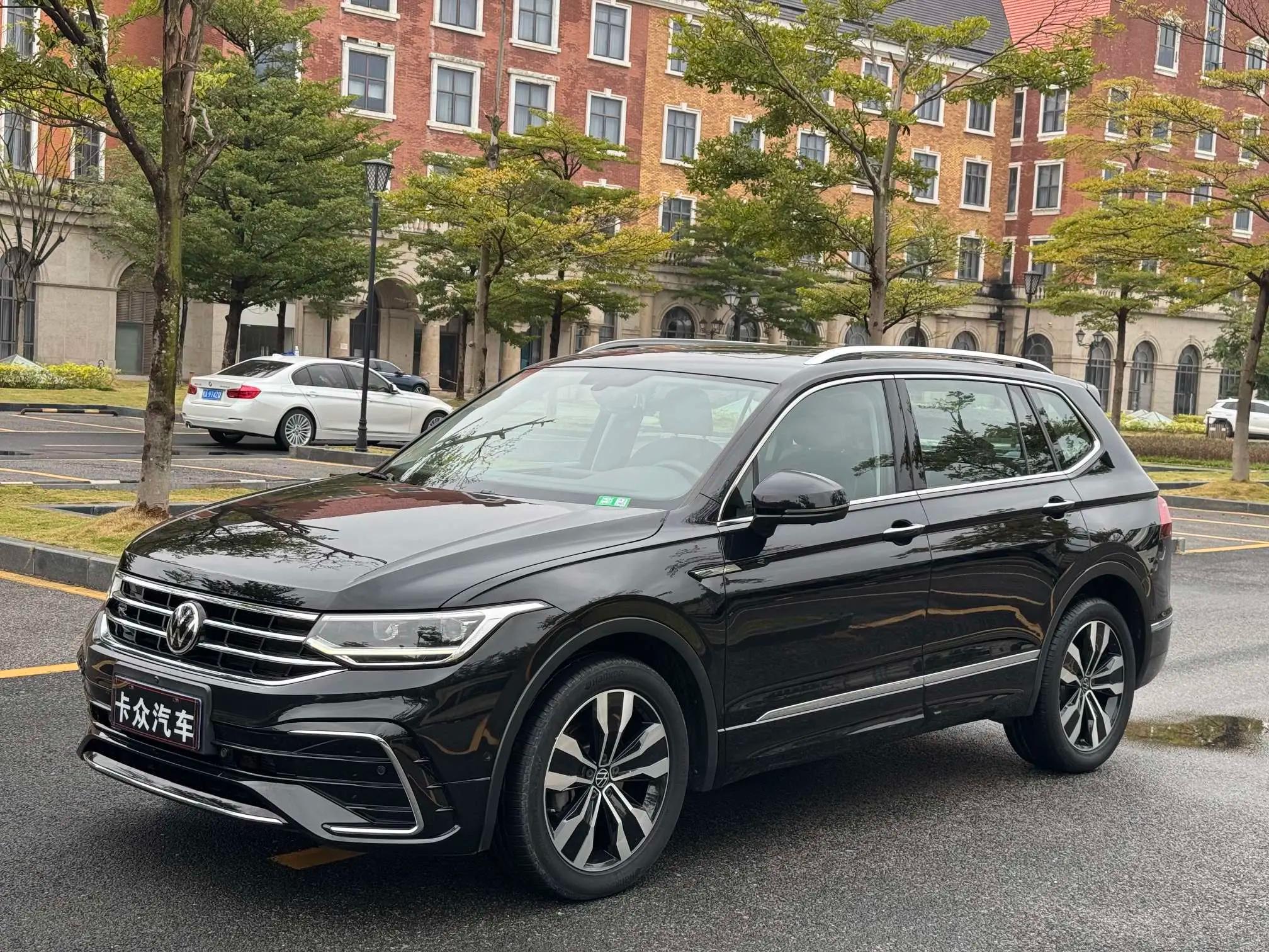 Volkswagen Tiguan L 2022 г. 49043 км.