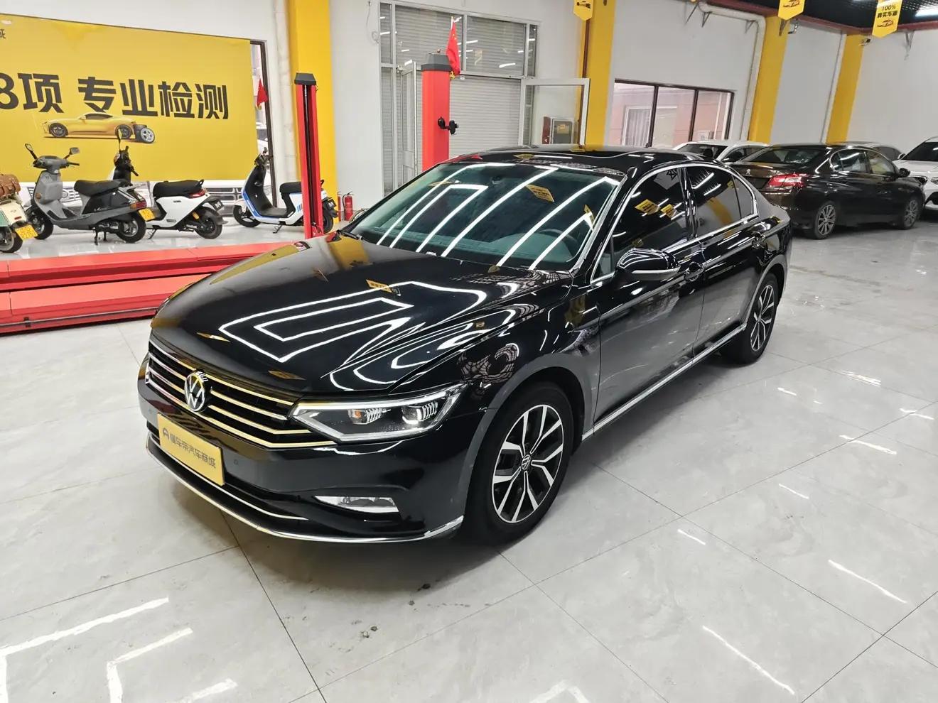 Volkswagen Magotan 2022 г. 33199 км.