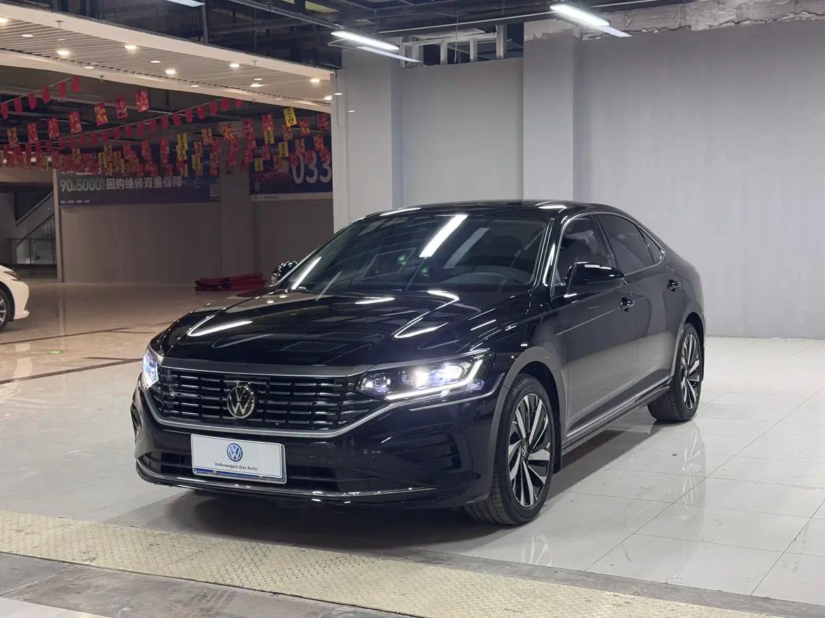 Volkswagen Passat 2023 г. 29023 км.