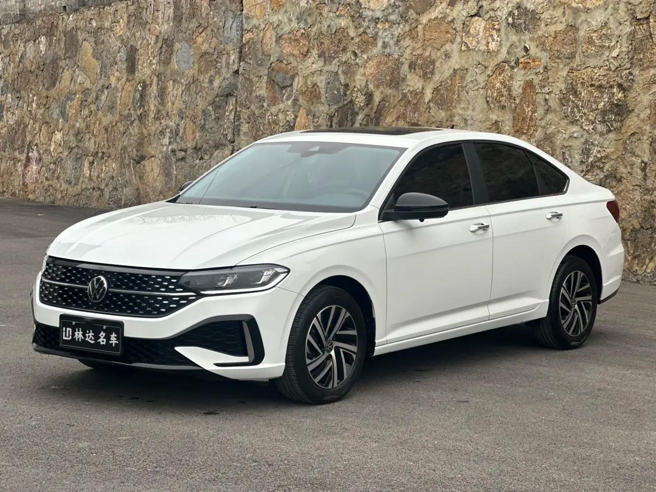 Volkswagen Lavida 2024 г. 13005 км.