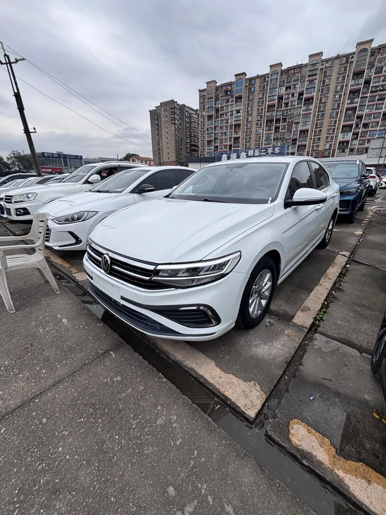 Volkswagen Bora 2023 г. 34427 км.