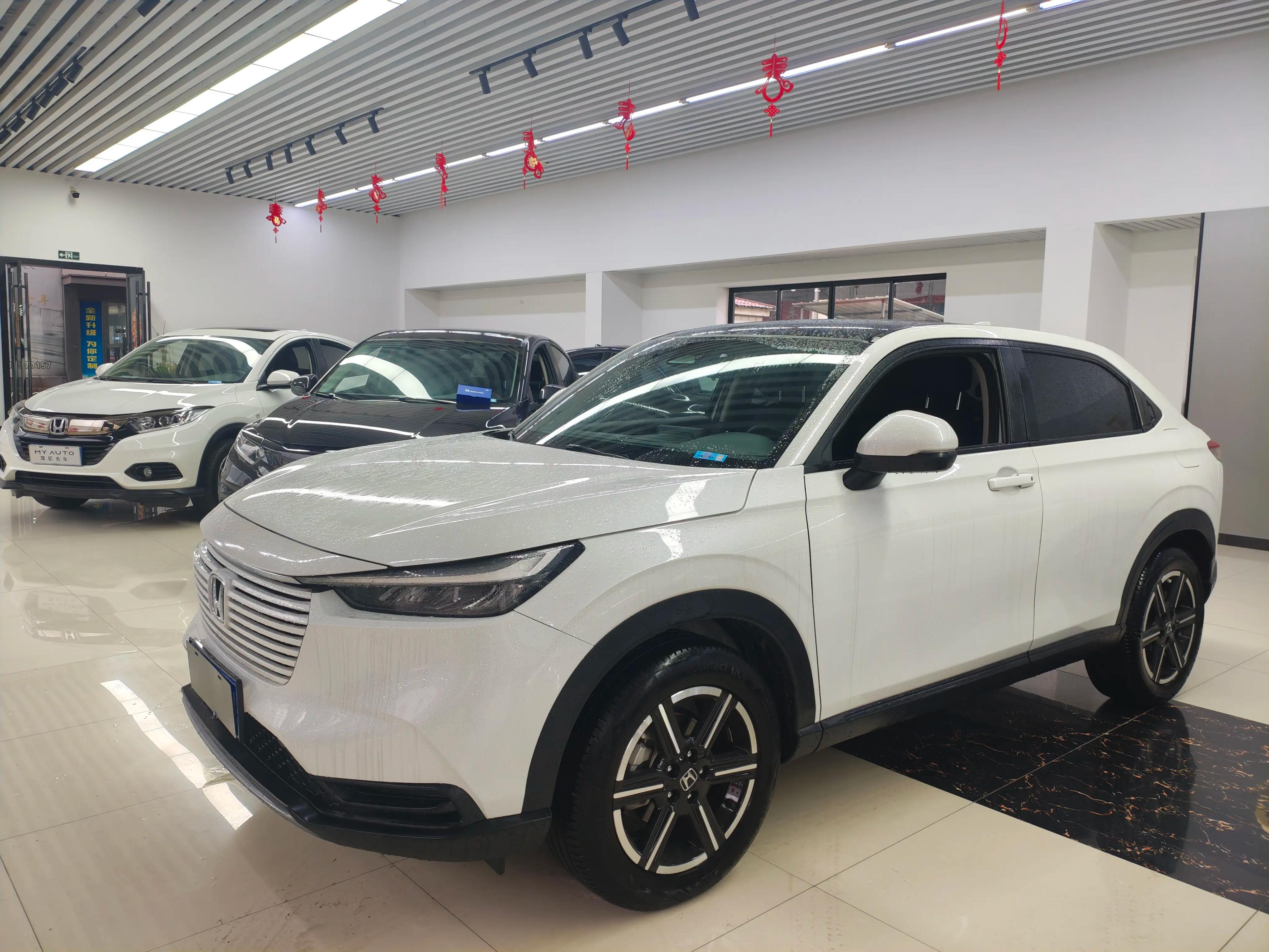 Honda Vezel 2023 г. 18081 км.