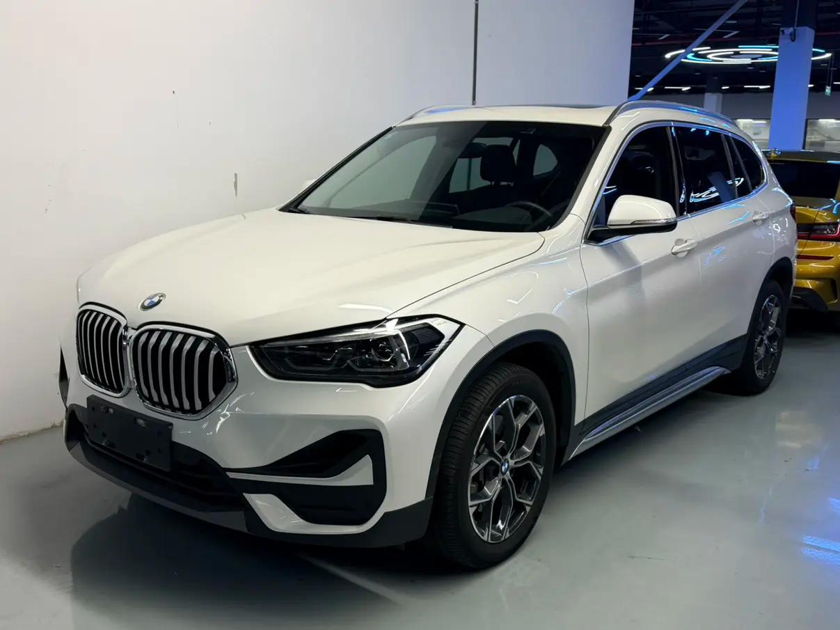 BMW X1 2021 г. 100057 км.