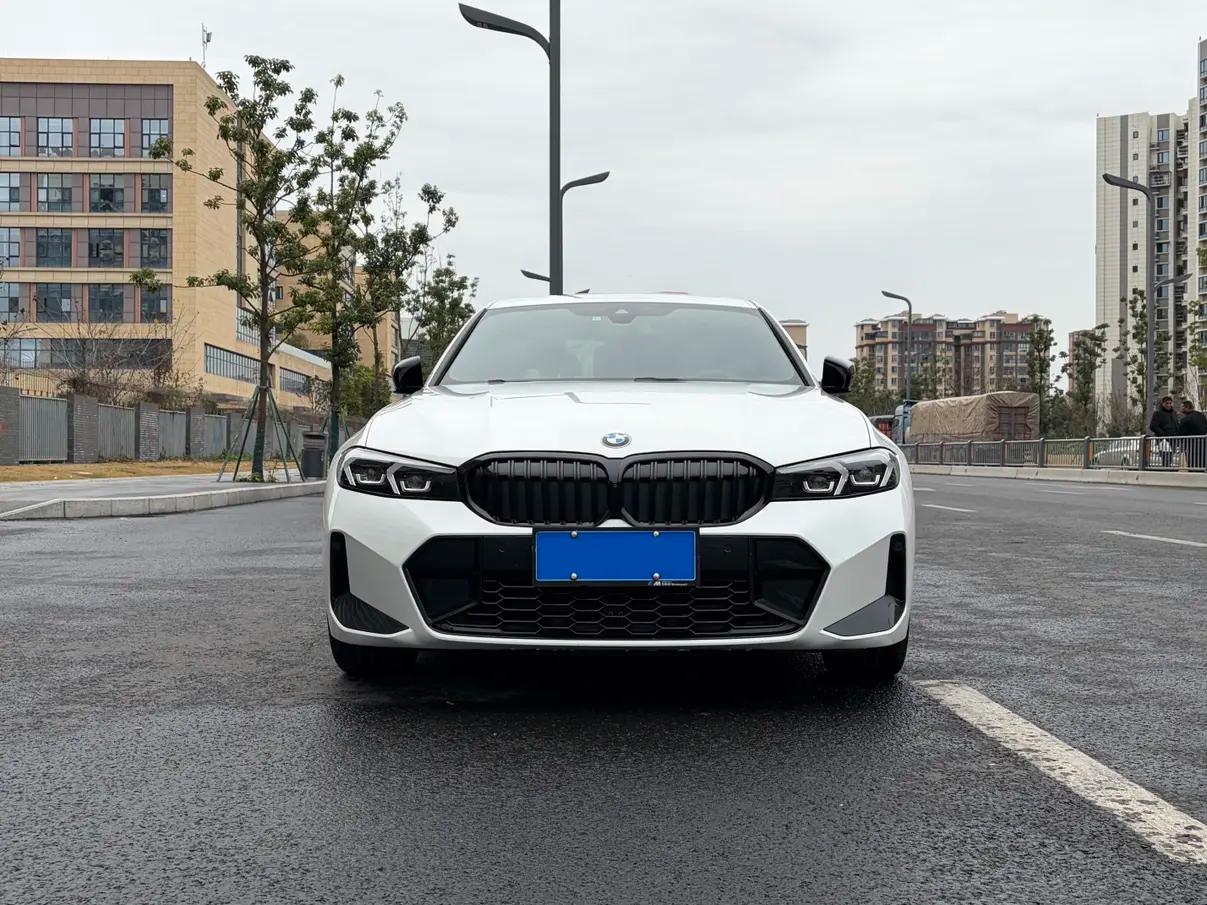 BMW 3 Series 2024 г. 33051 км.