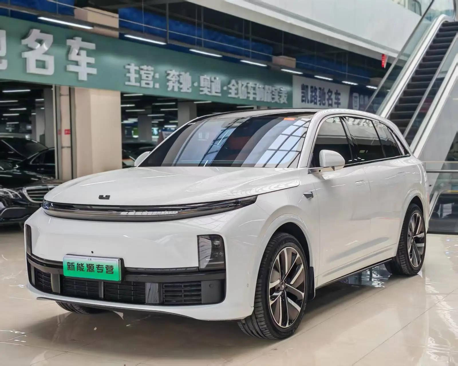 Lixiang L7 2023 г. 54096 км.