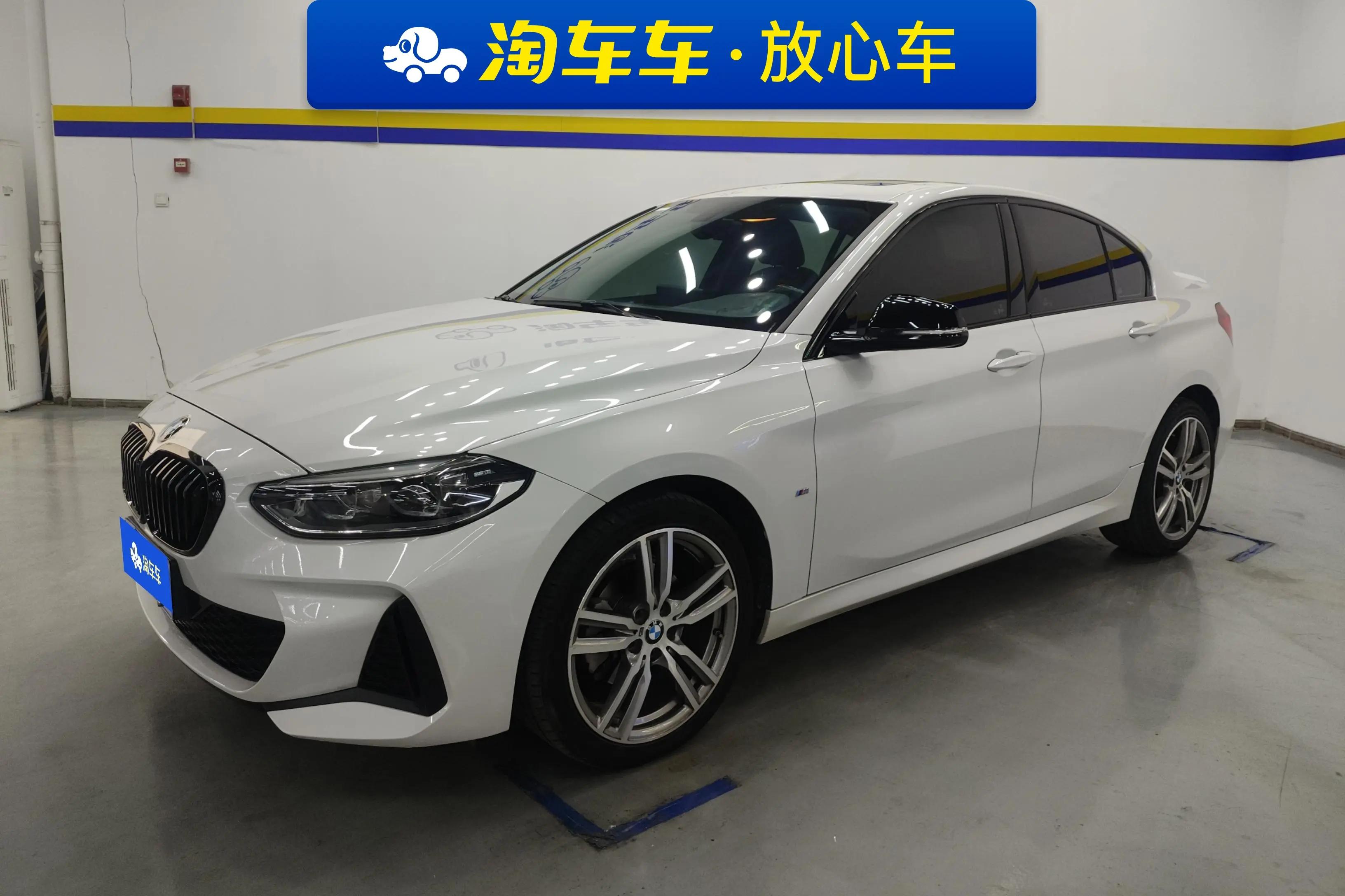 BMW 1 Series 2023 г. 56096 км.