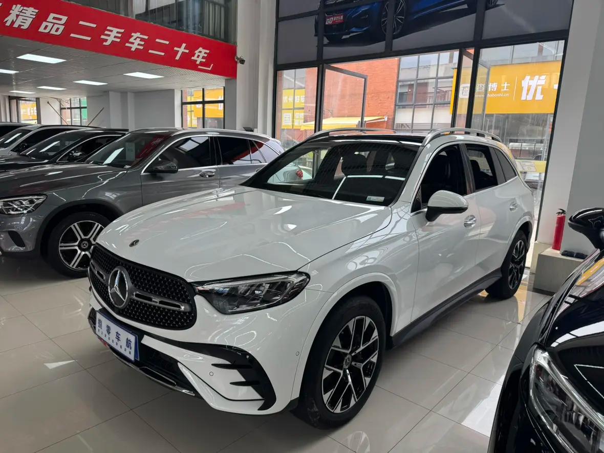 Mercedes-Benz GLC 2024 г. 27011 км.