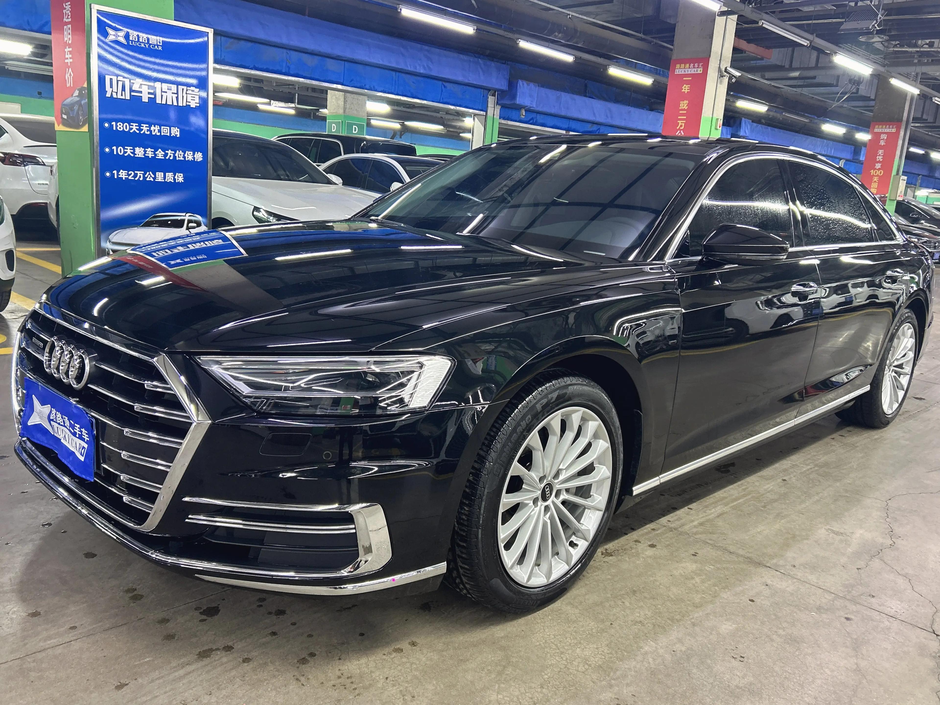 Audi A8 2021 г. 36527 км.
