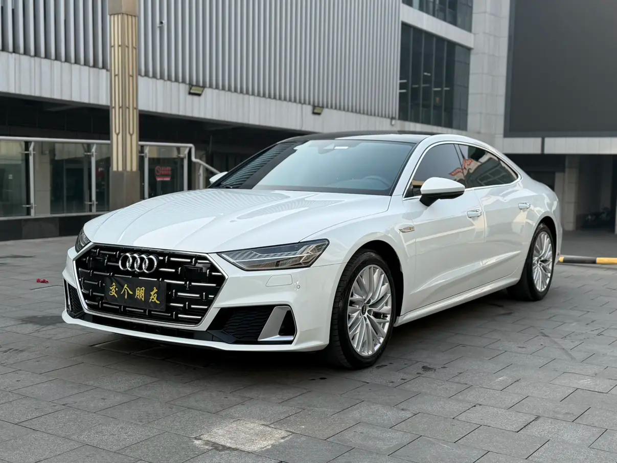 Audi A7L 2023 г. 29000 км.