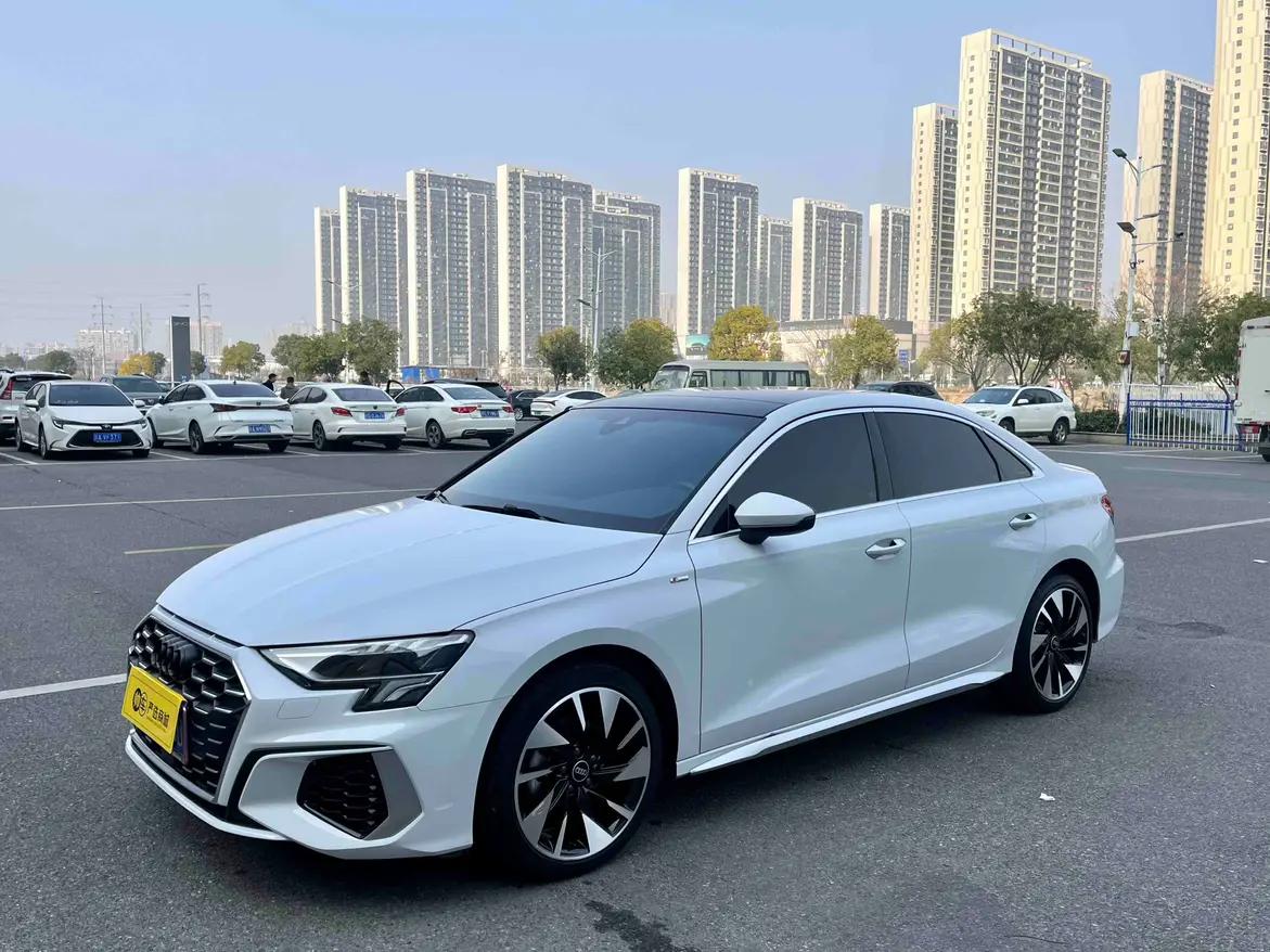 Audi A3 2022 г. 76096 км.