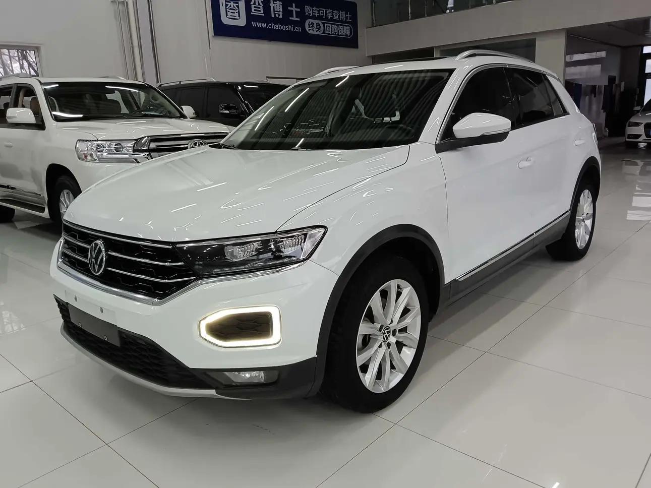 Volkswagen T-Roc 2023 г. 48129 км.