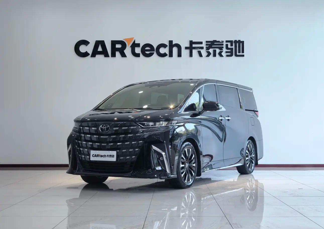 Toyota Alphard 2024 г. 42033 км.
