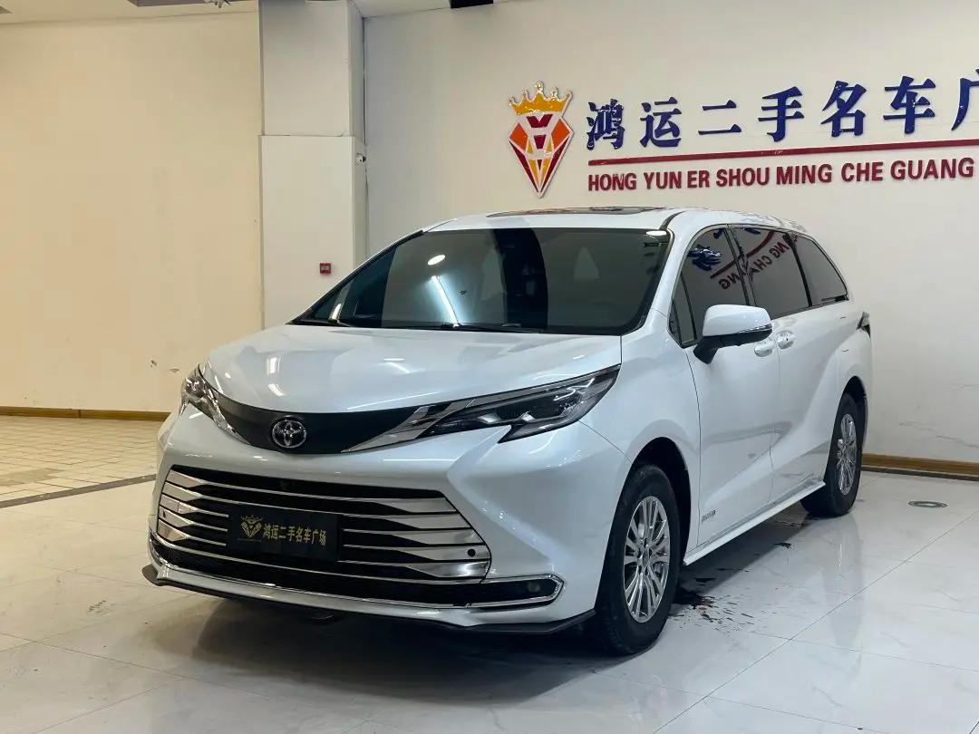 Toyota Sienna 2023 г. 103013 км.