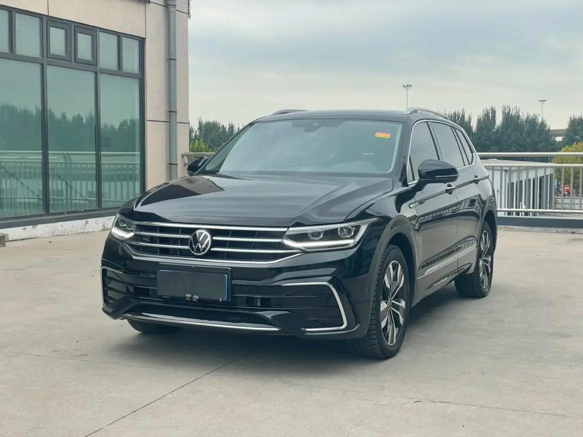 Volkswagen Tiguan L 2023 г. 15117 км.