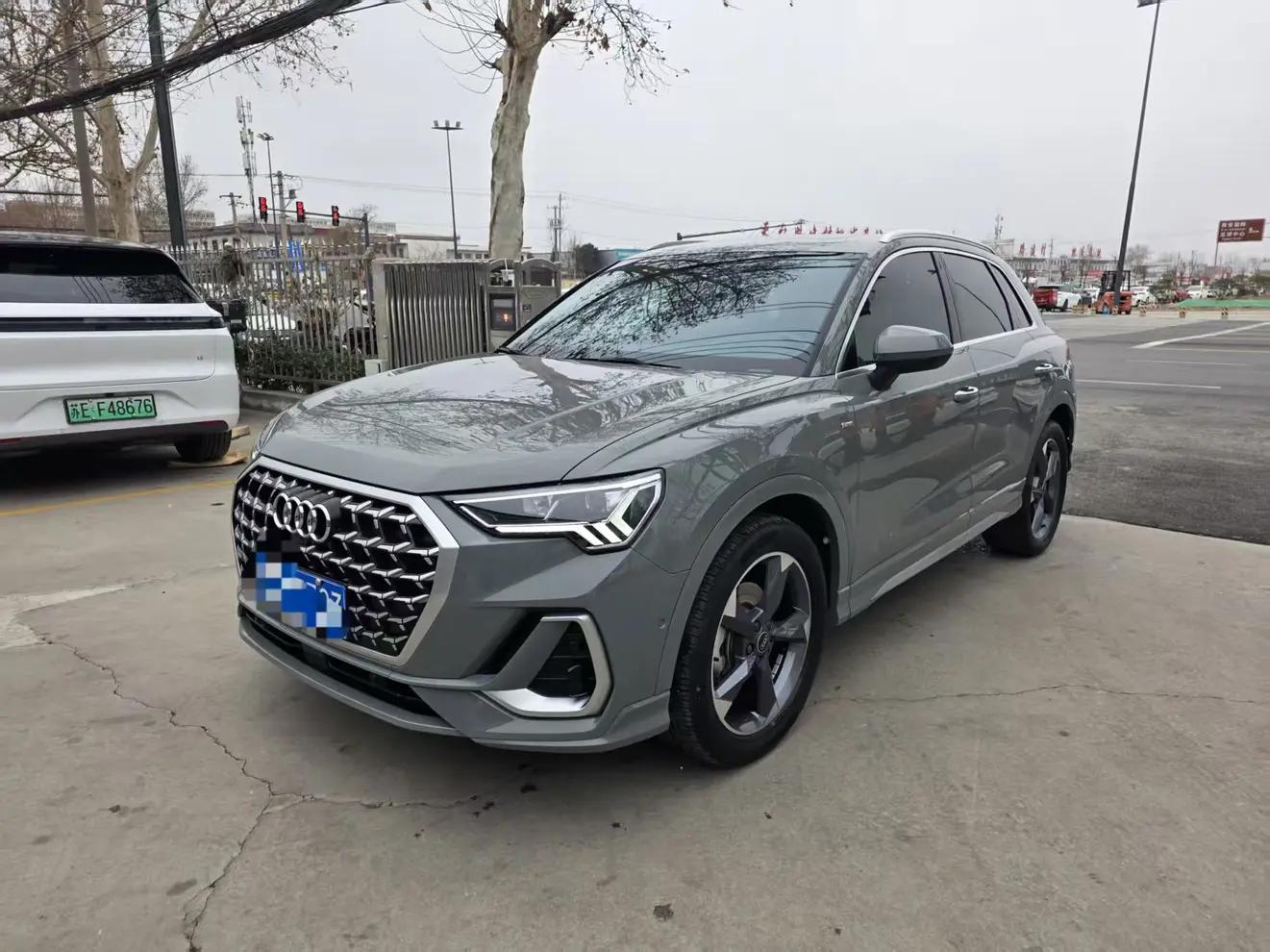 Audi Q3 2024 г. 40126 км.