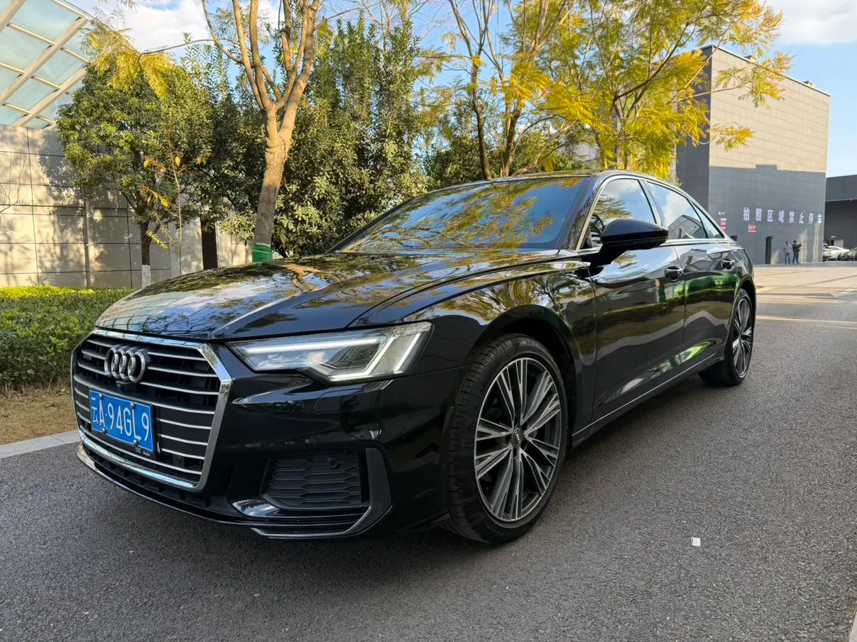 Audi A6L 2021 г. 46040 км.