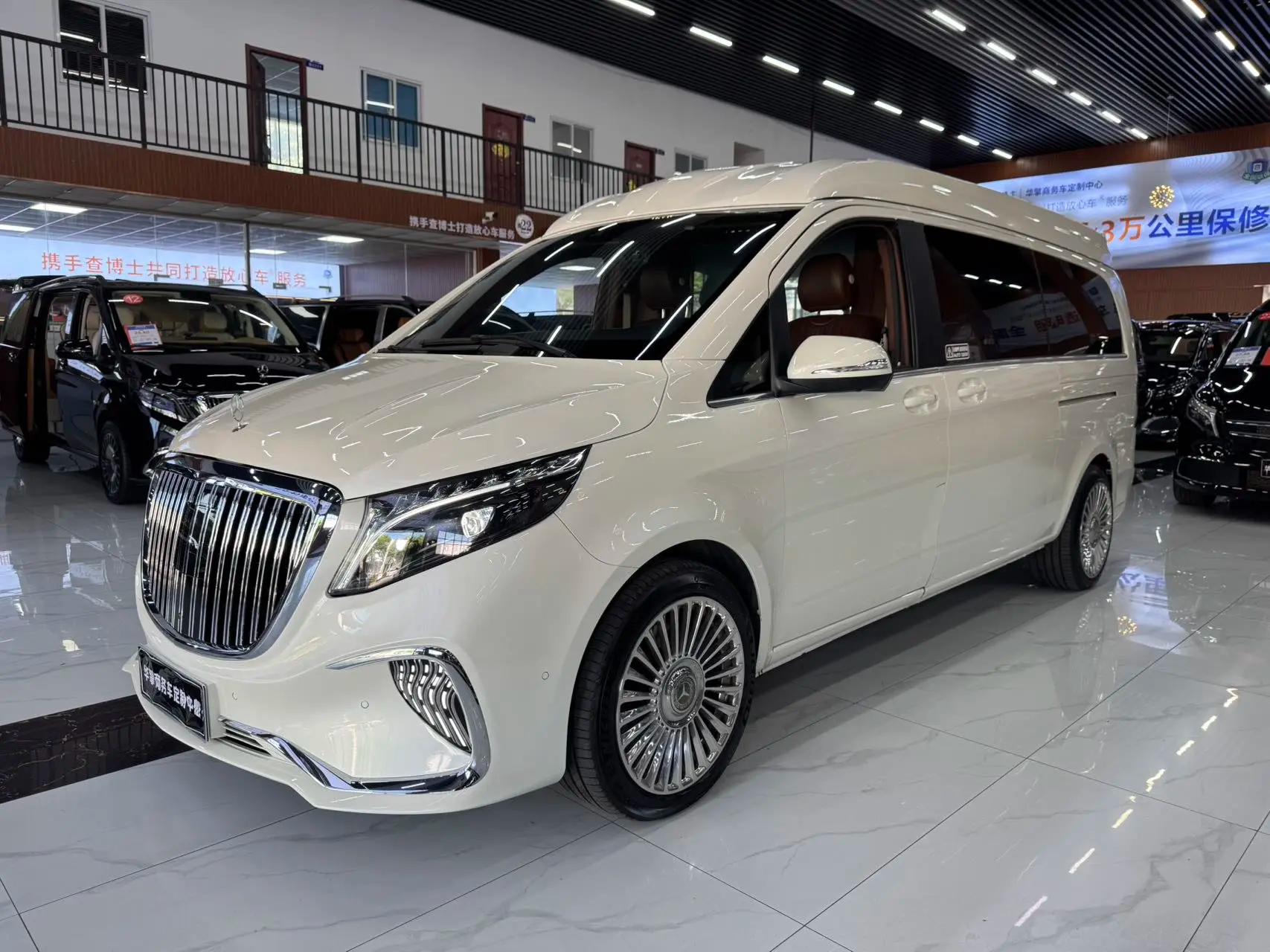 Mercedes-Benz Mercedes Benz V Class 2023 г. 9931 км.