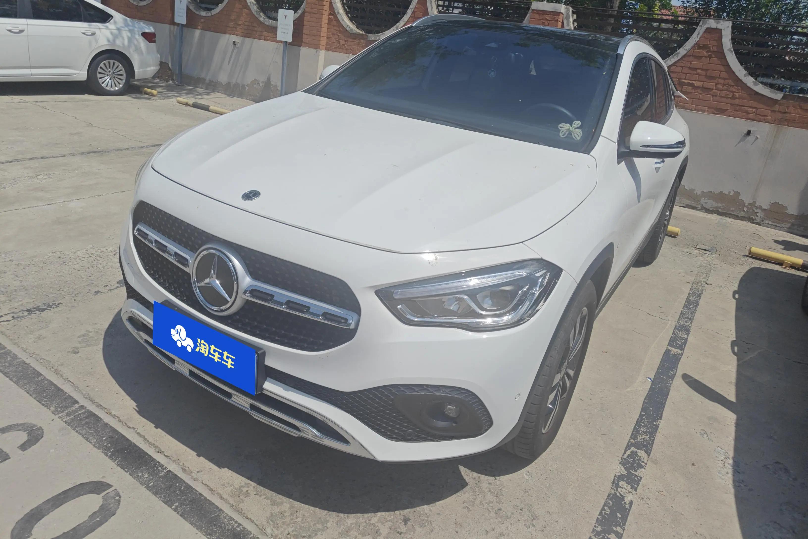 Mercedes-Benz GLA 2022 г. 19955 км.