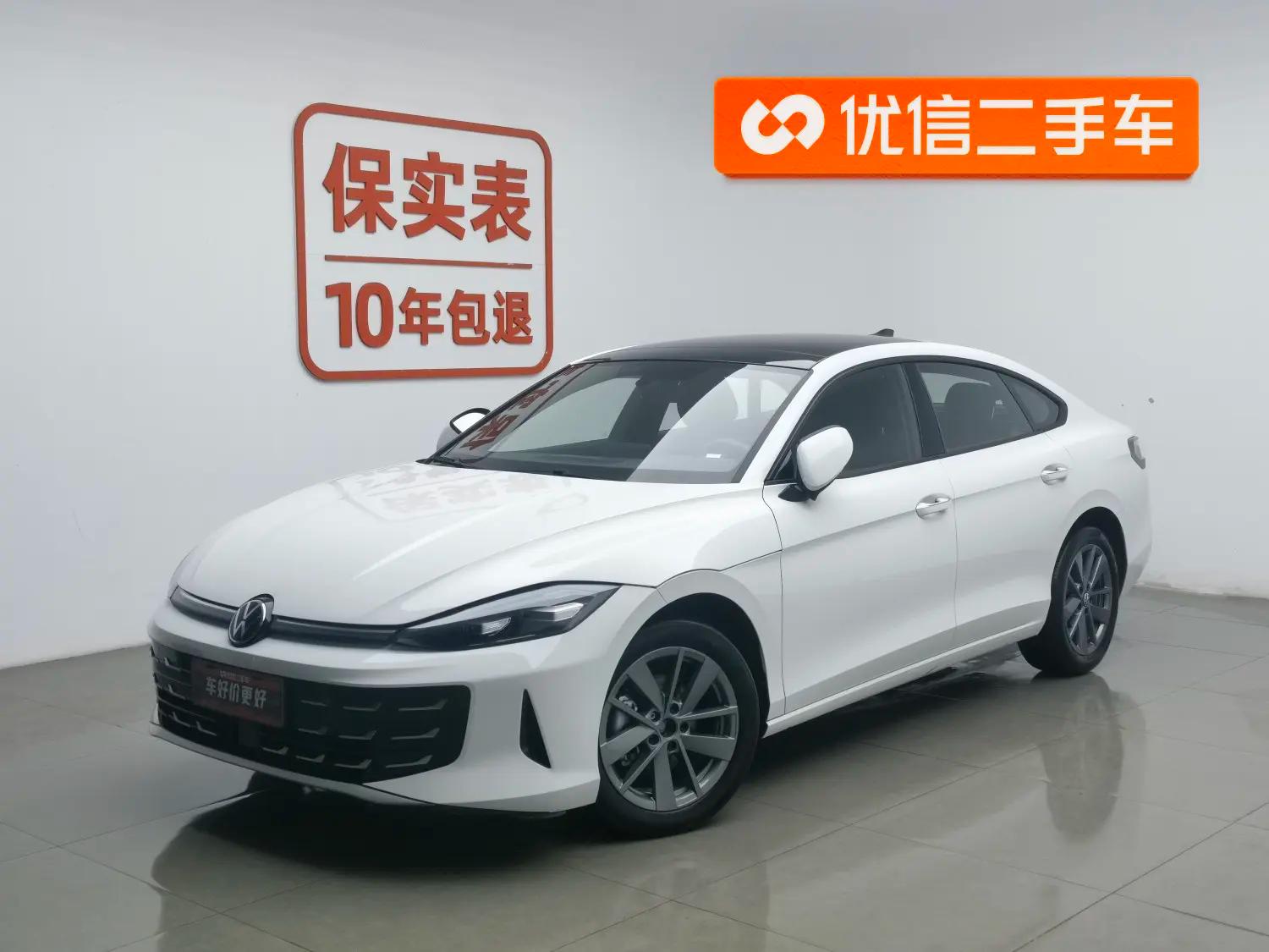 Volkswagen Lamando 2025 г. 50140 км.
