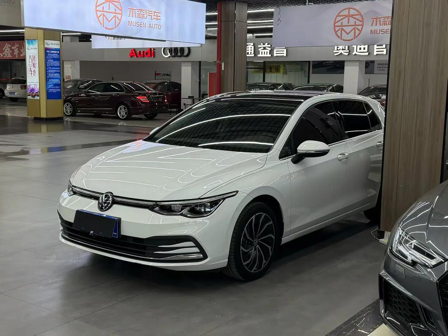 Volkswagen Golf 2023 г. 15139 км.